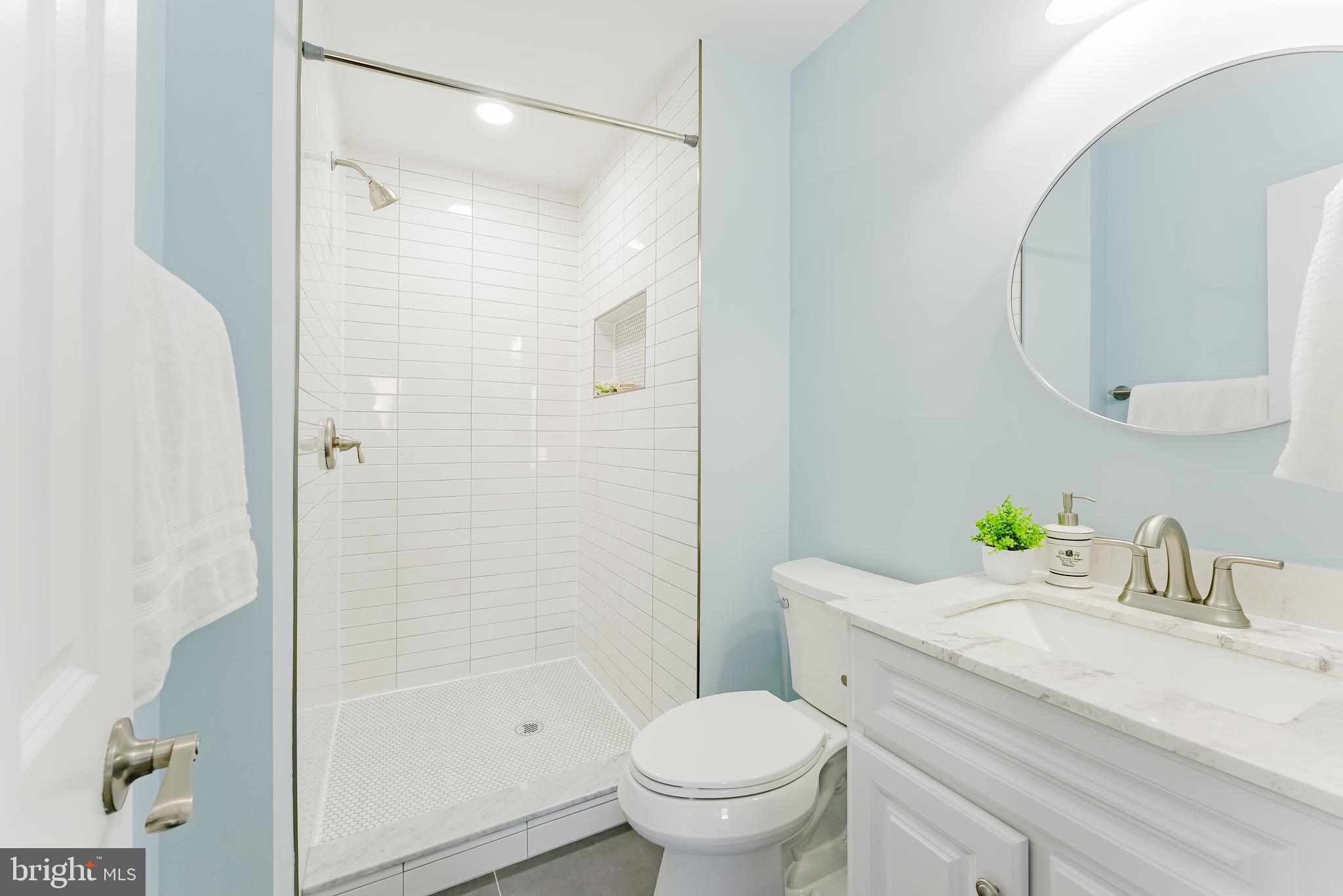 KEENE  MILL WOODS - Residential