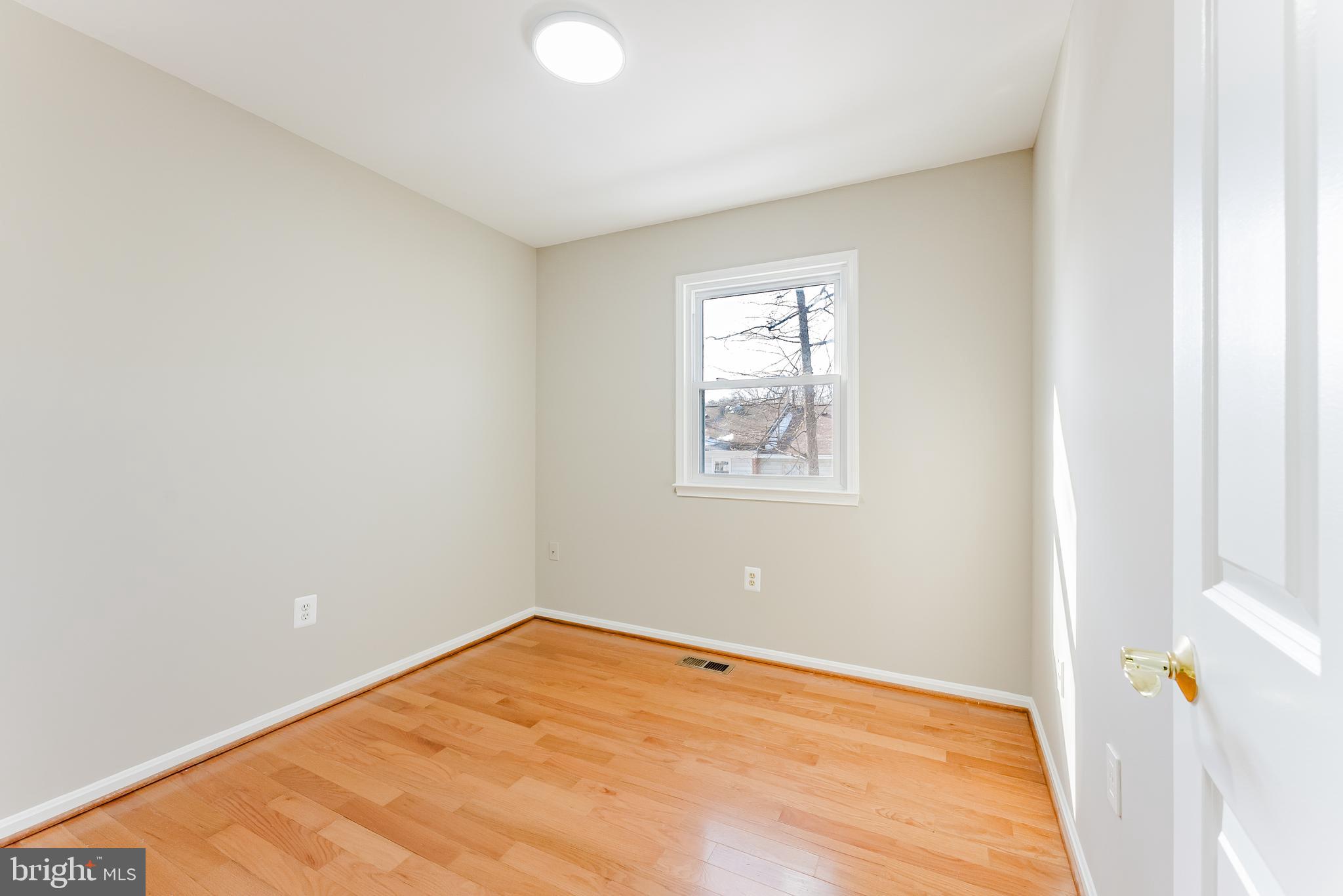 KEENE  MILL WOODS - Residential