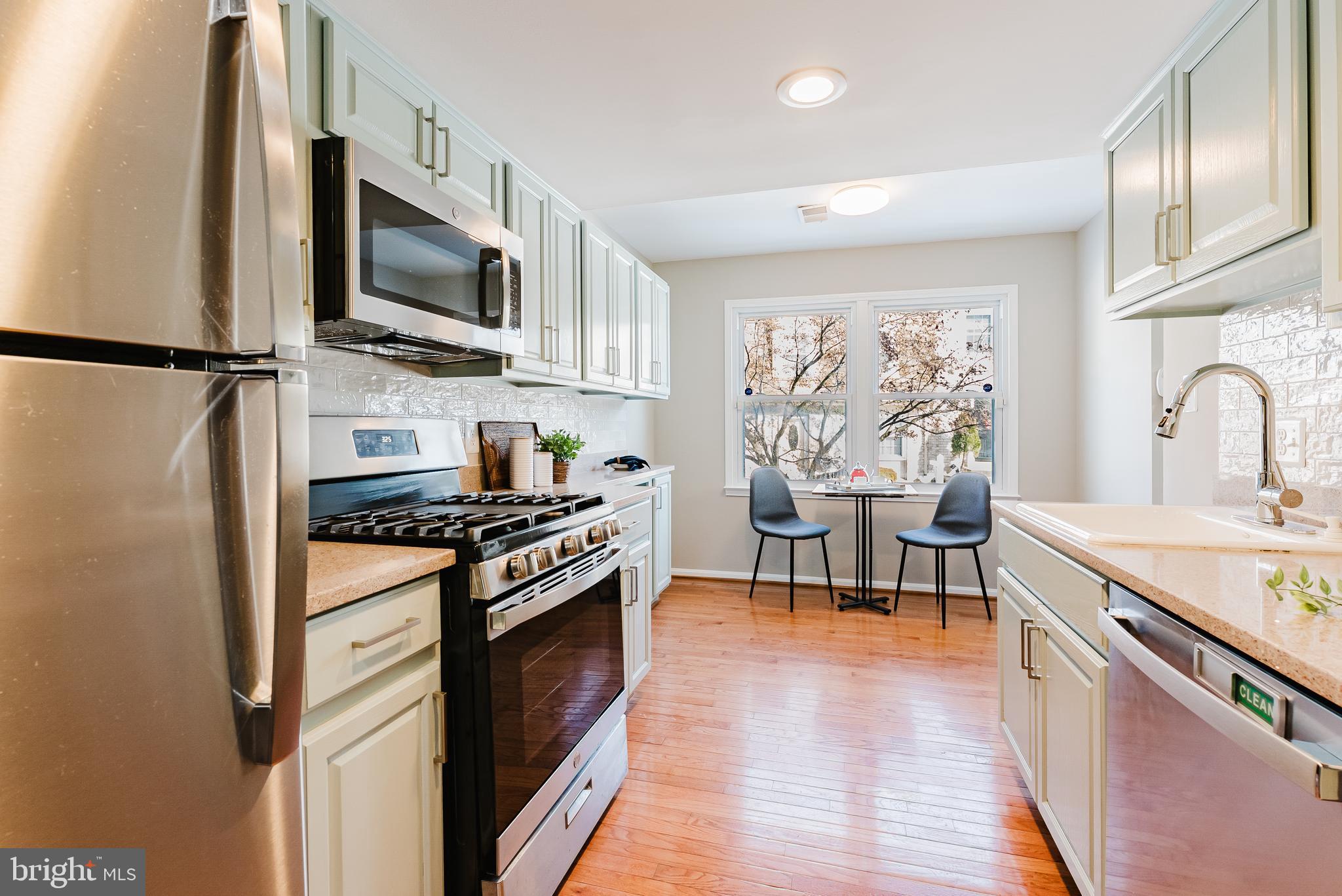 KEENE  MILL WOODS - Residential