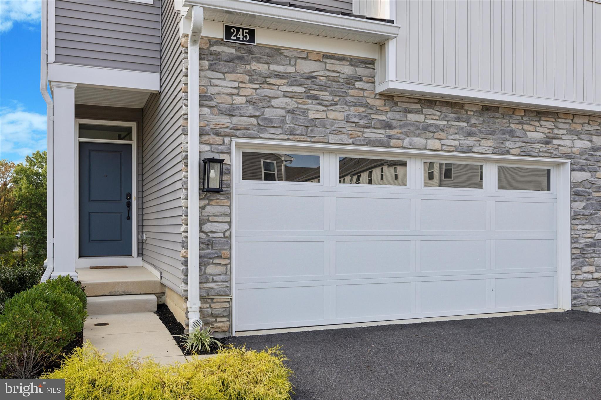 FRANKLIN STATION - Residential Lease