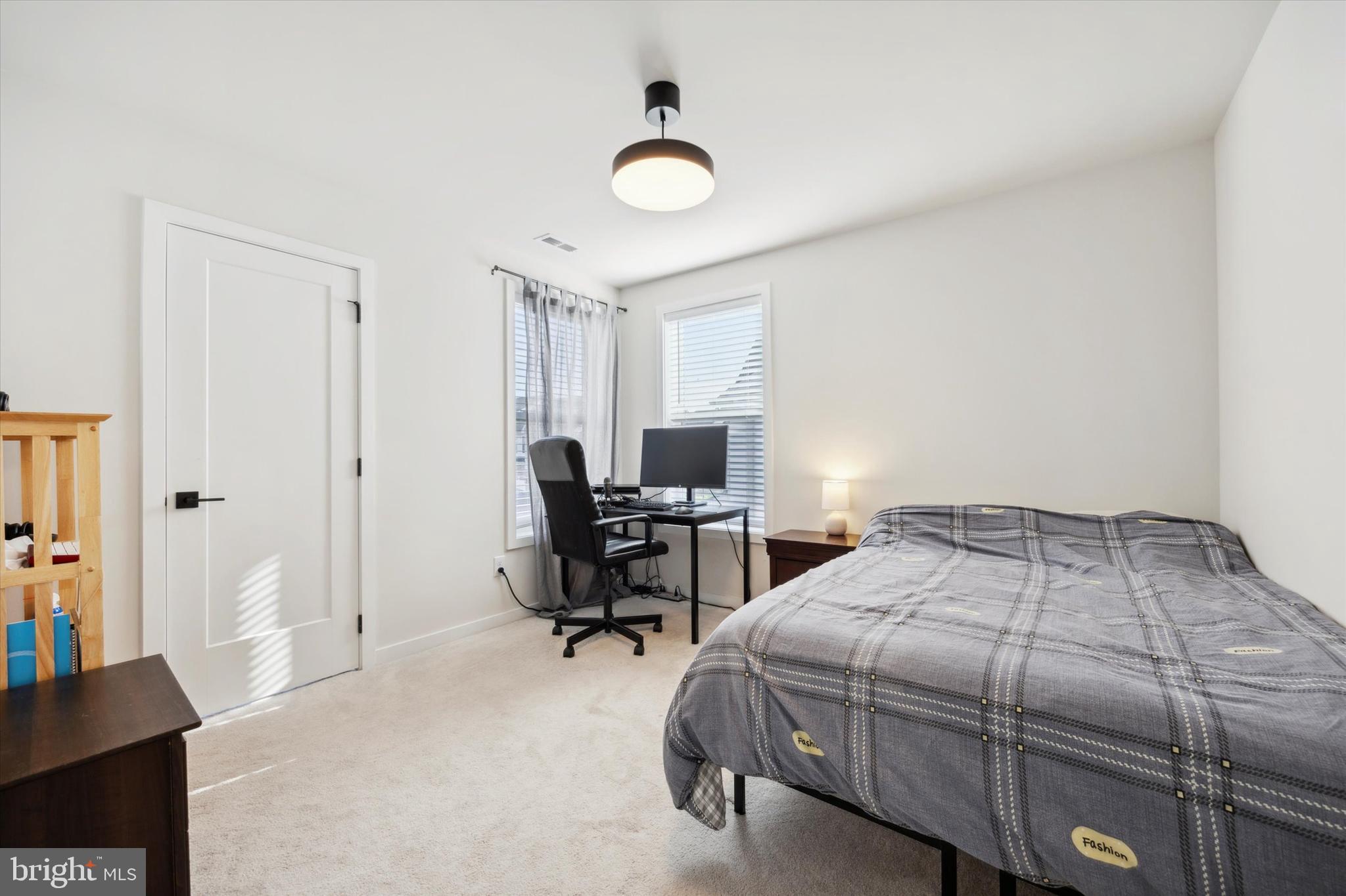 FRANKLIN STATION - Residential Lease