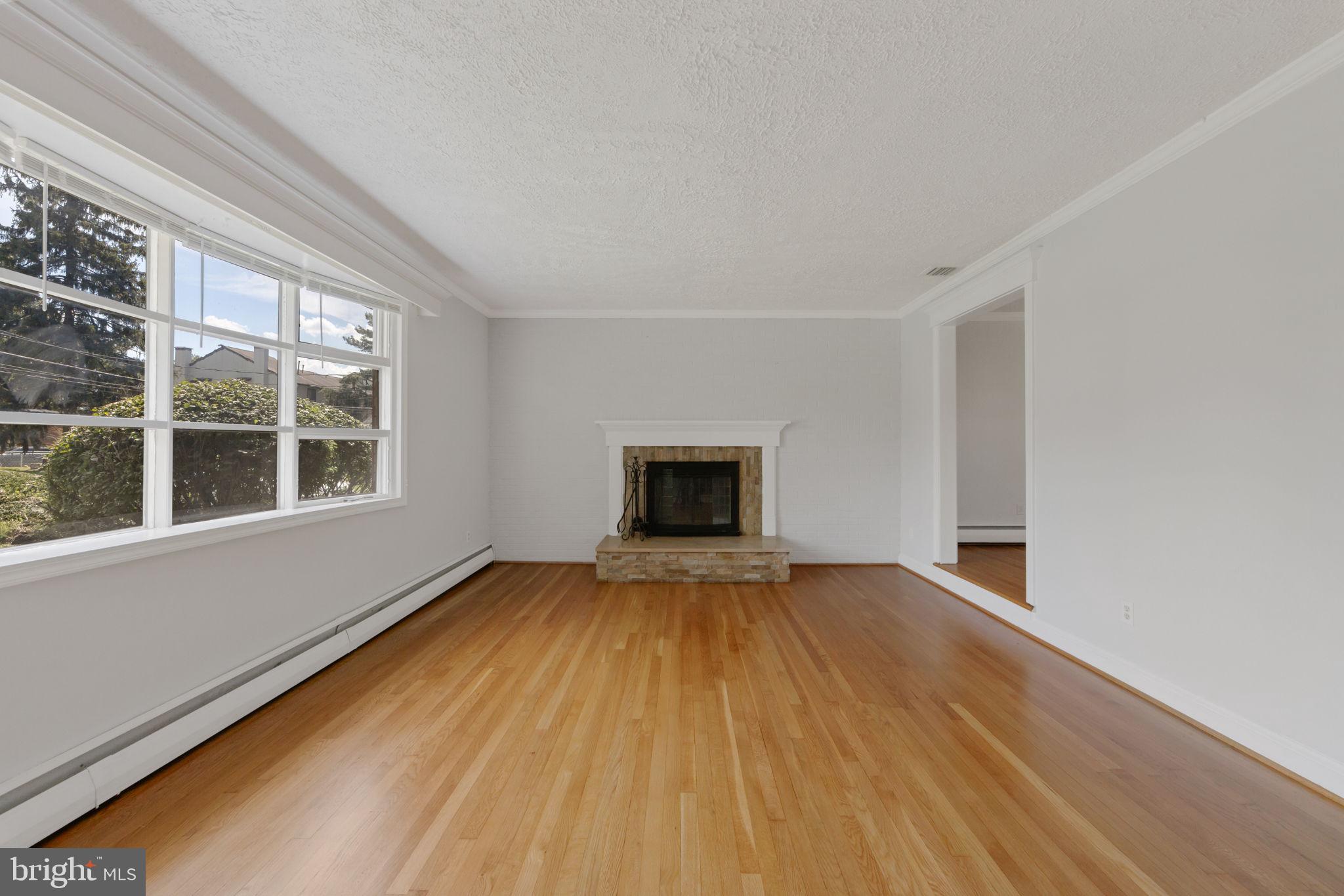 314 N VAN BUREN STREET