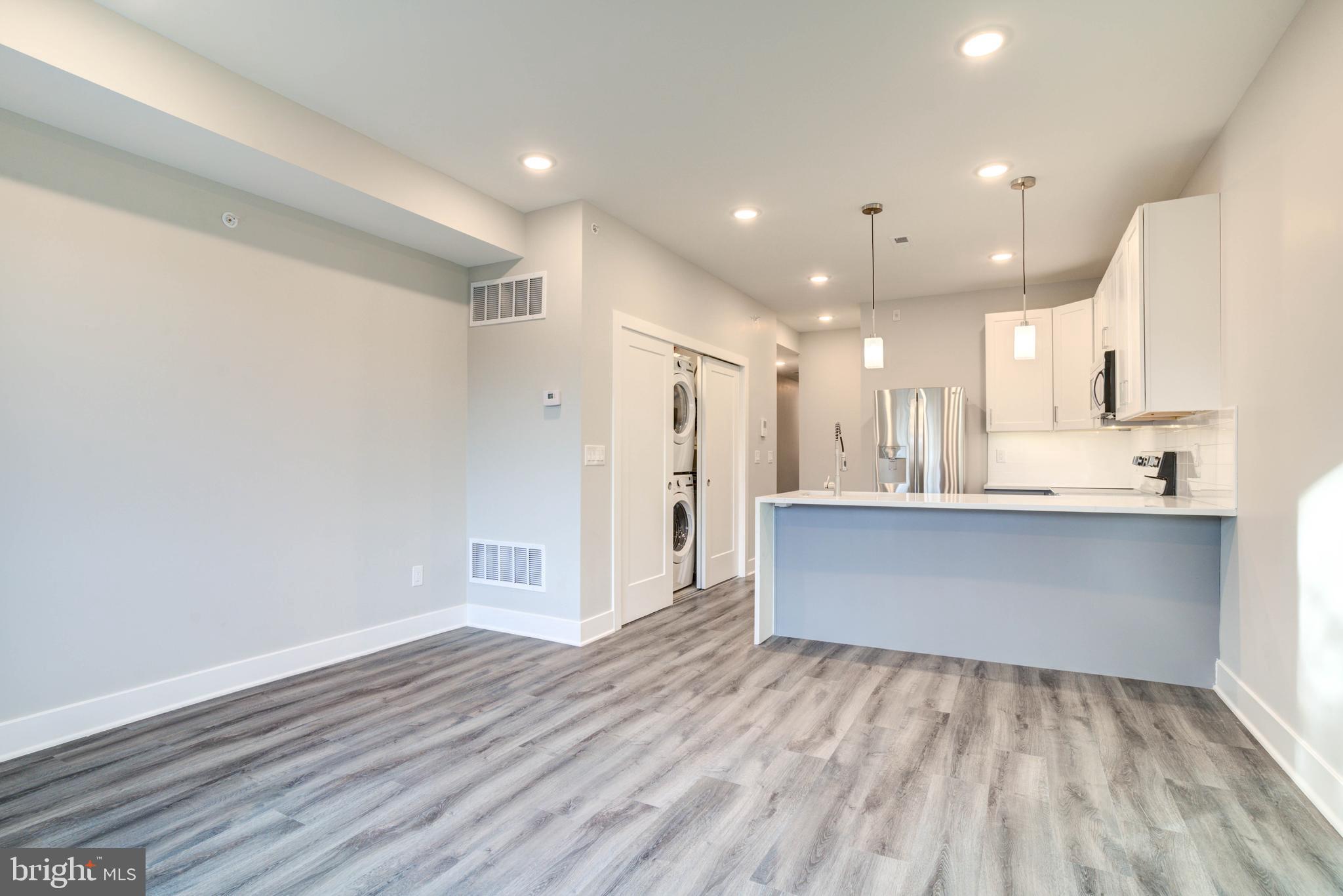 WALNUT HILL - Residential Income