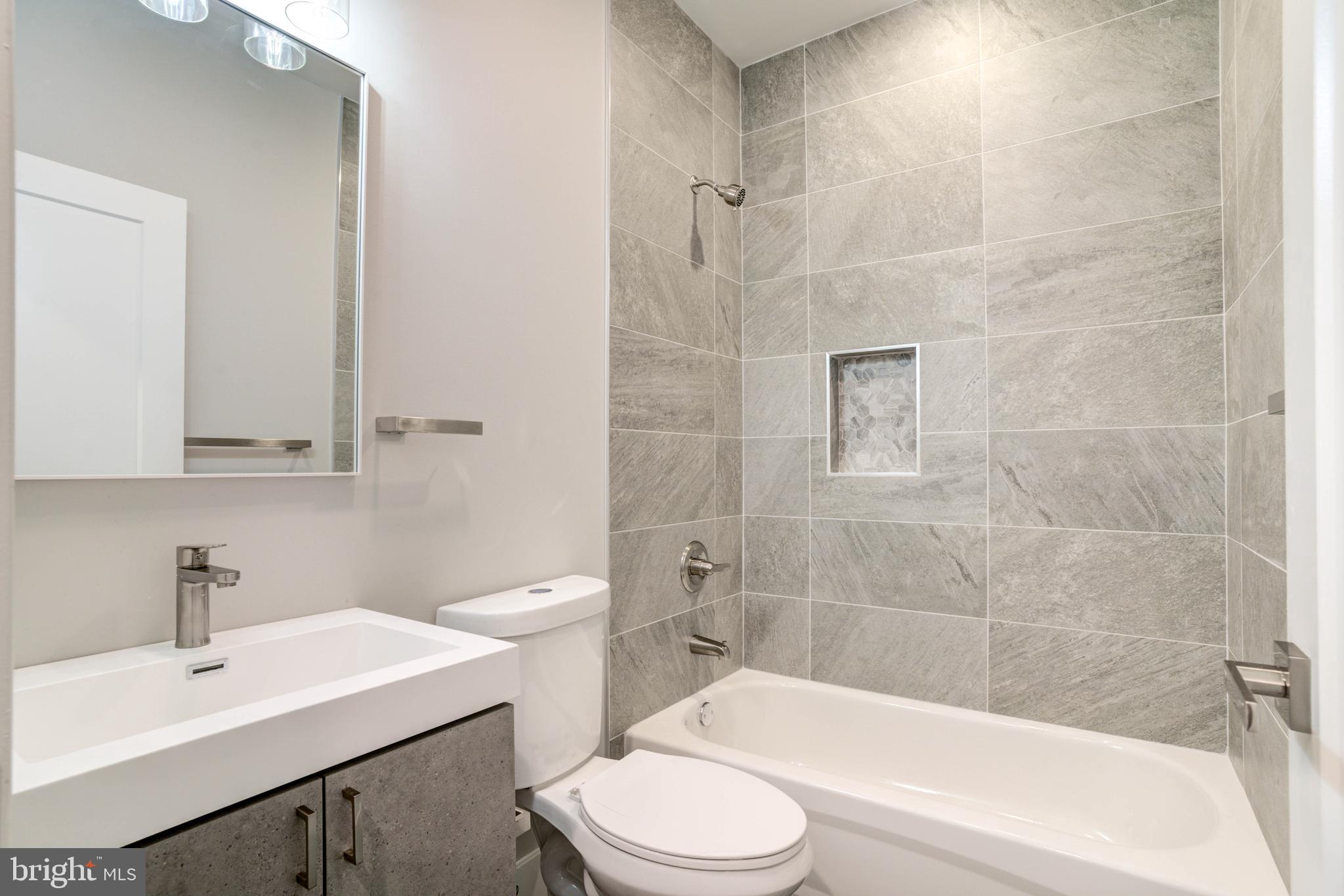 WALNUT HILL - Residential Income