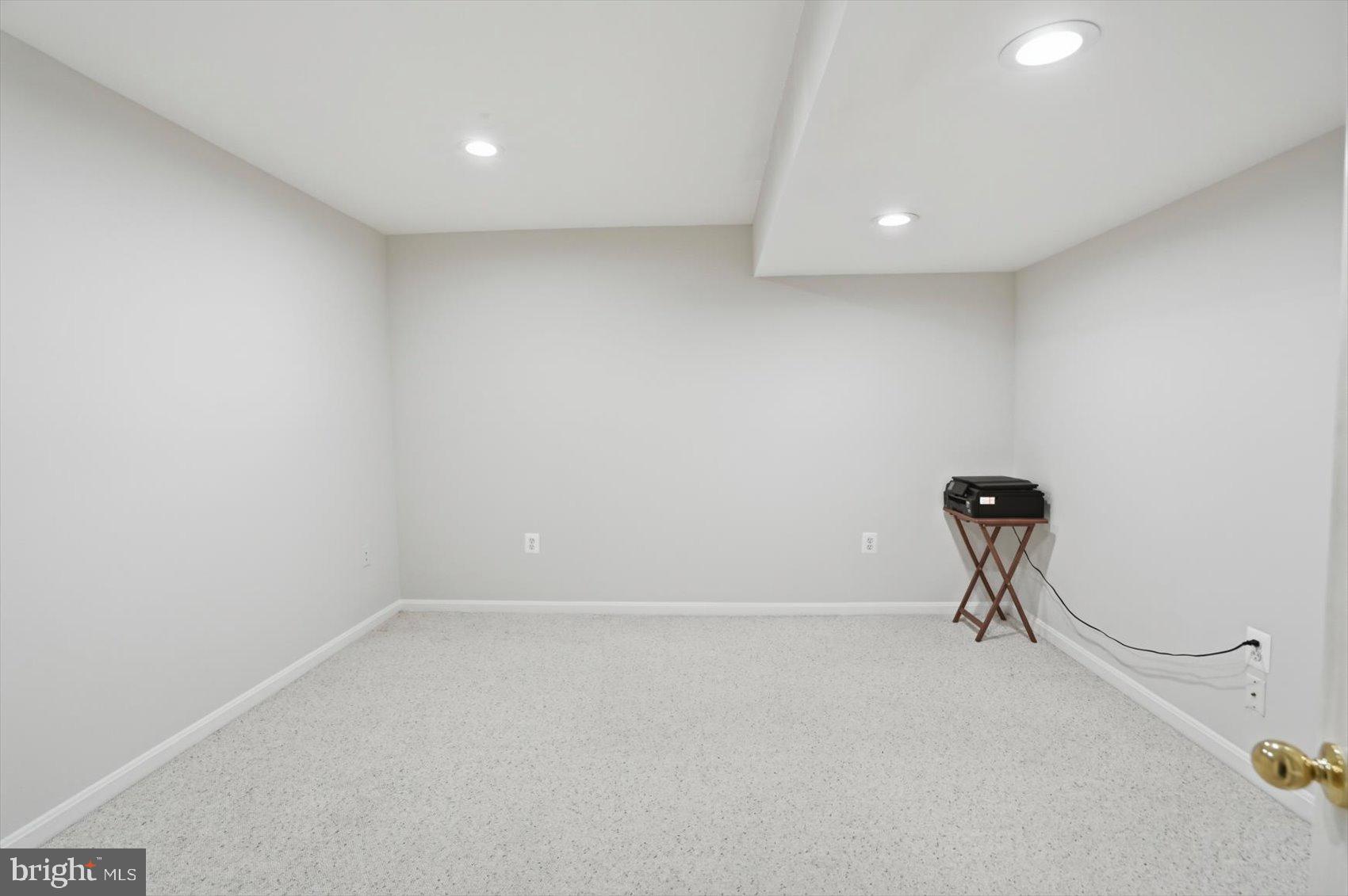 REISTERSTOWN - Residential