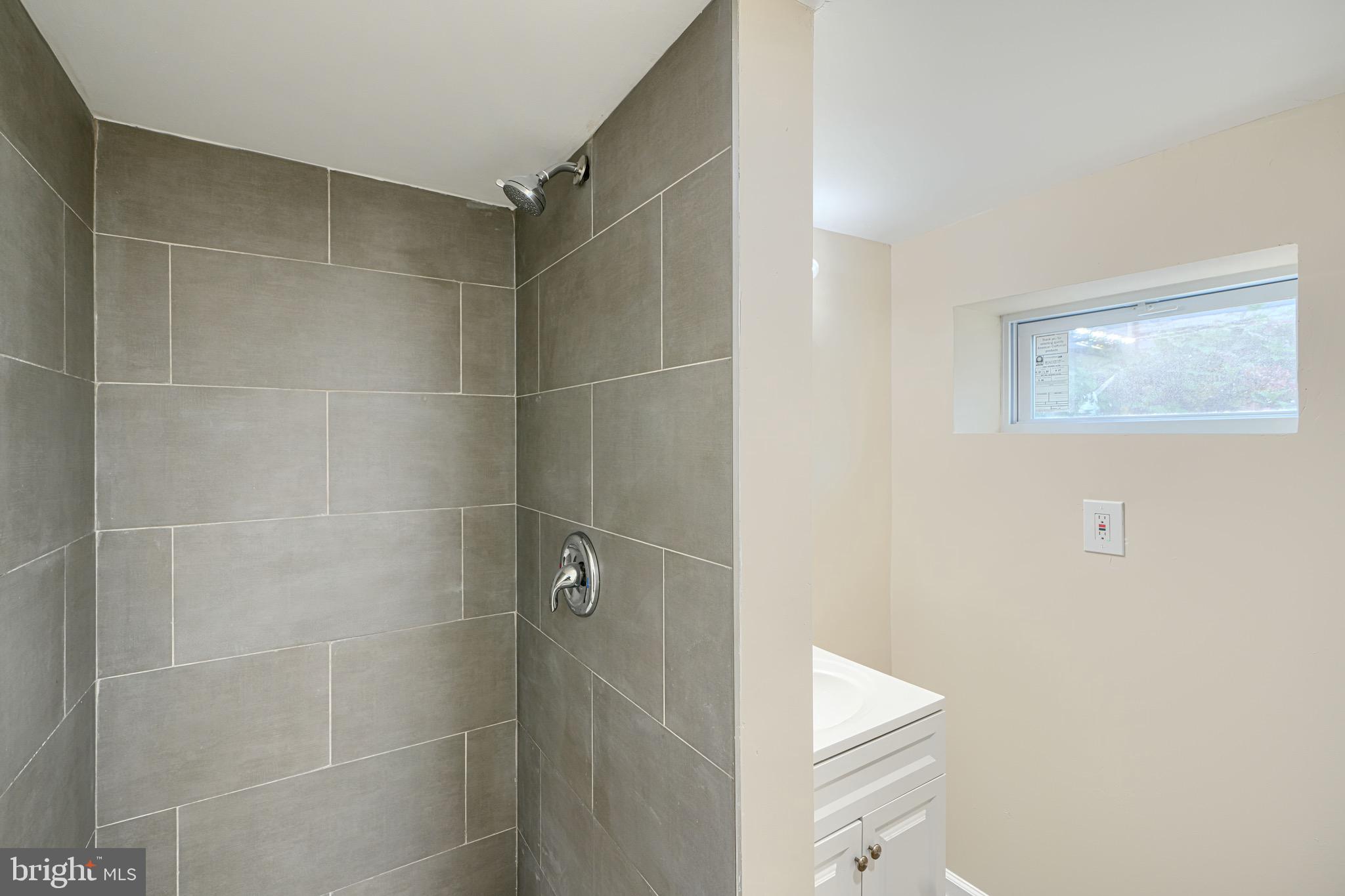 HAMILTON - Residential Lease