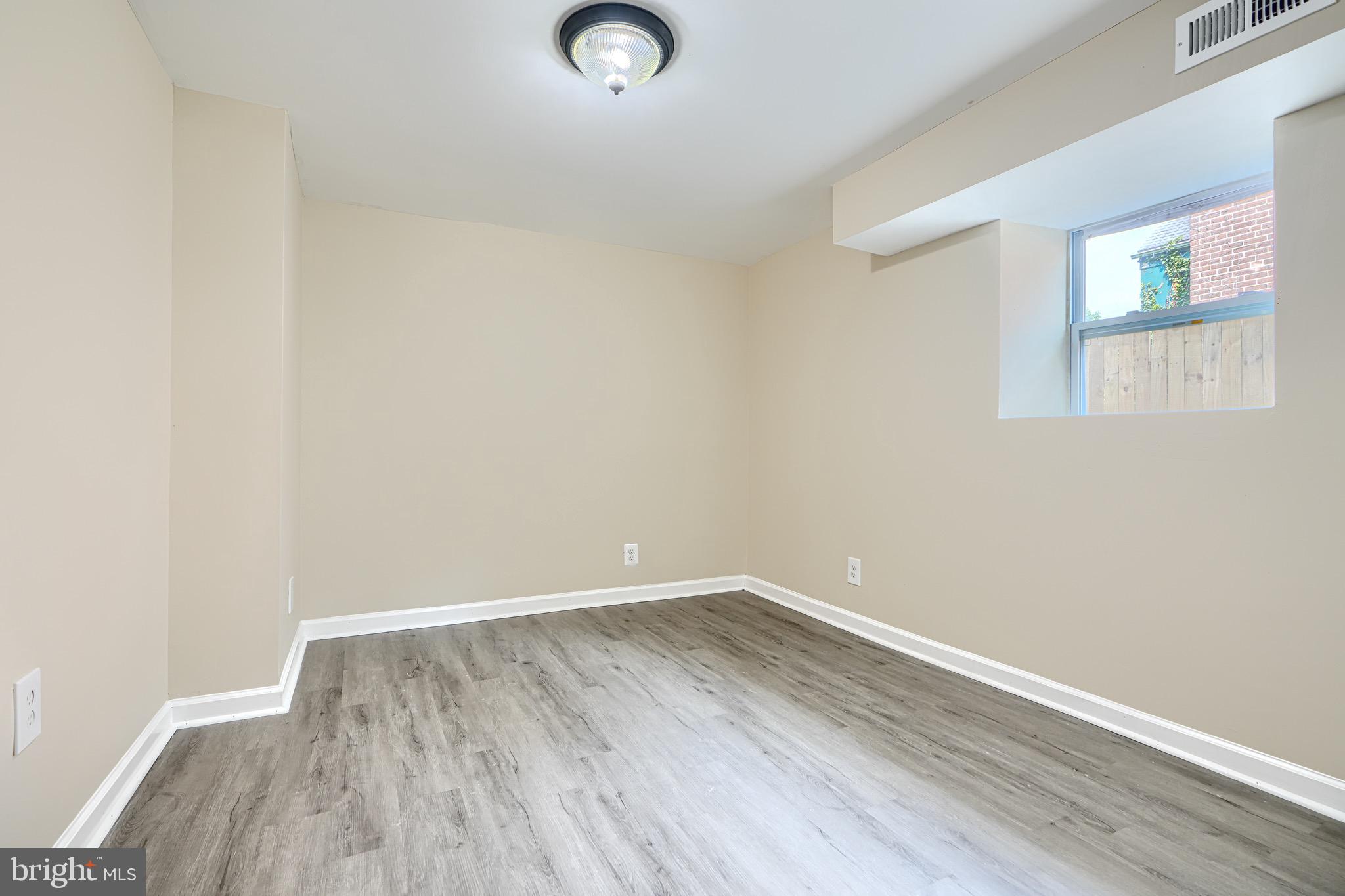 HAMILTON - Residential Lease