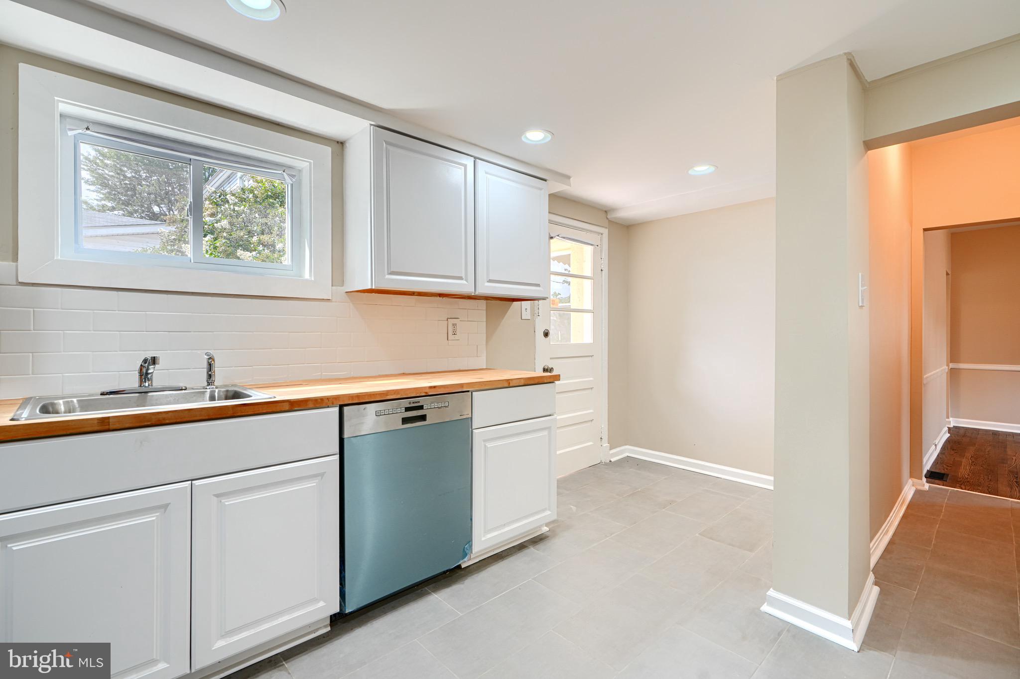 HAMILTON - Residential Lease