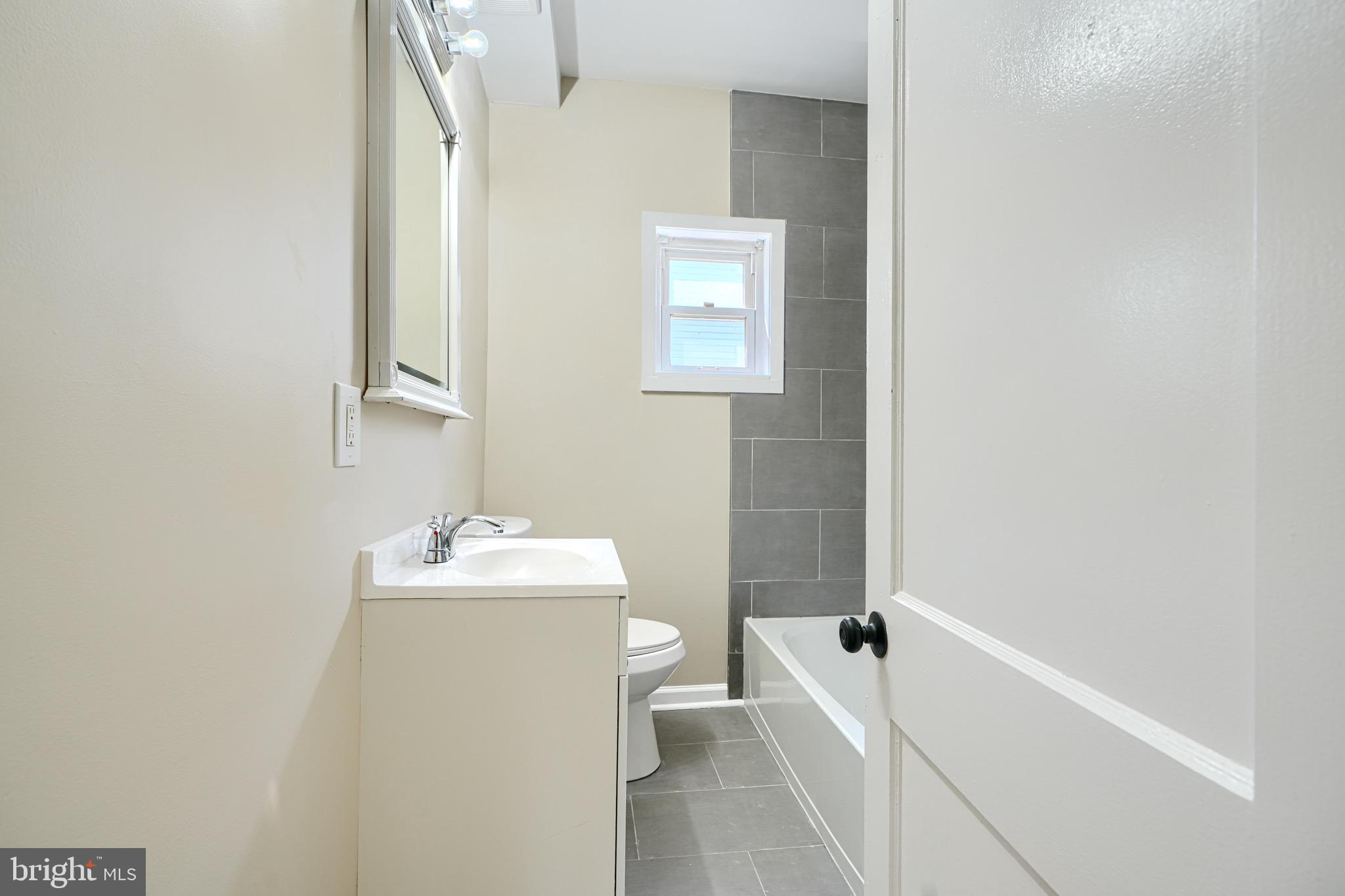 HAMILTON - Residential Lease