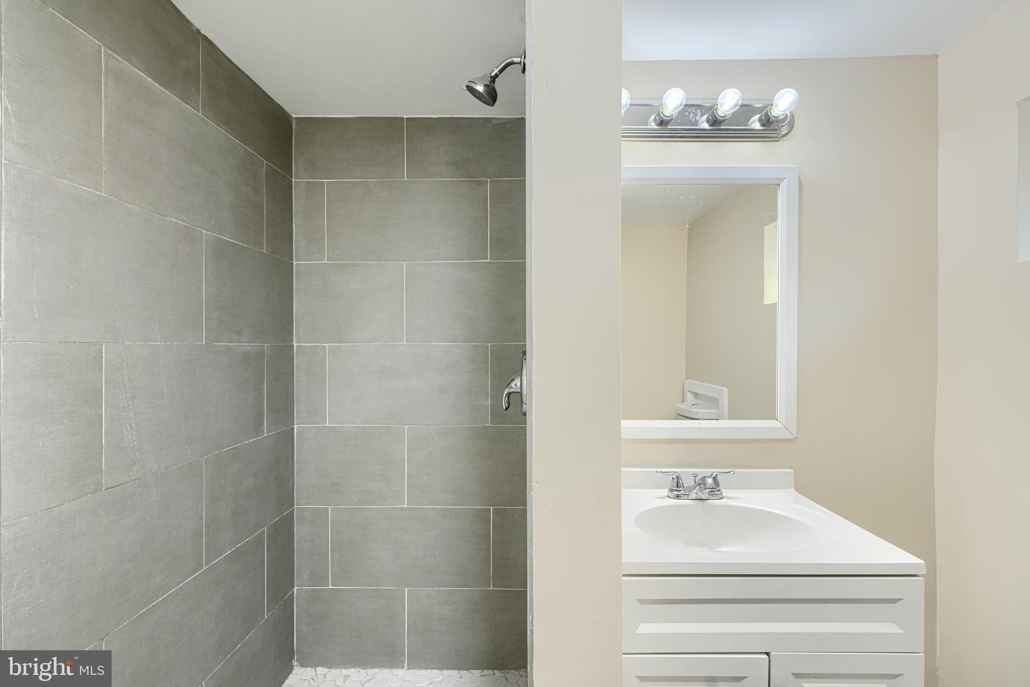 HAMILTON - Residential Lease