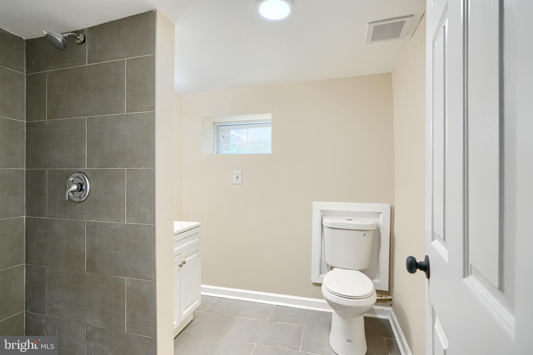 HAMILTON - Residential Lease