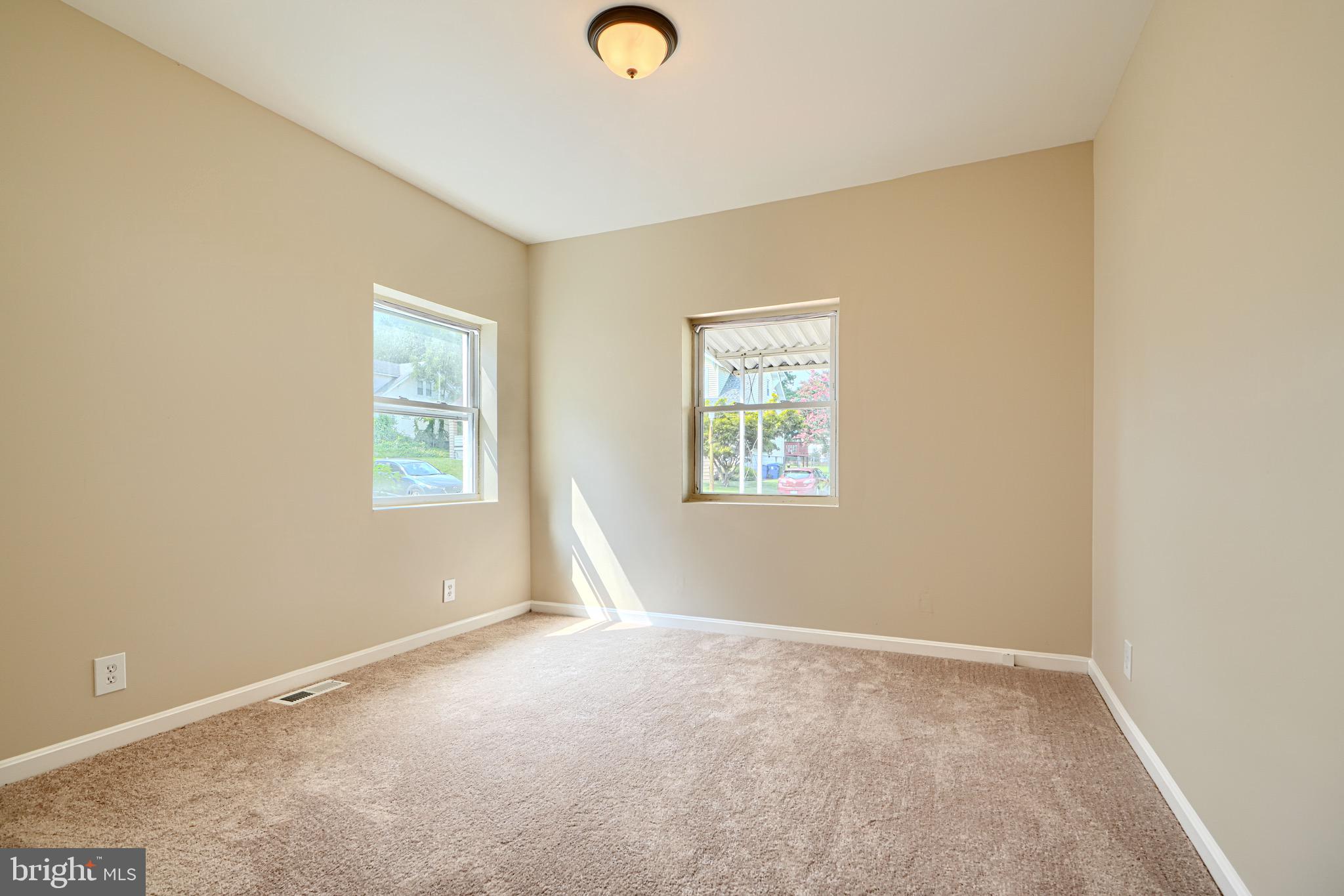 HAMILTON - Residential Lease