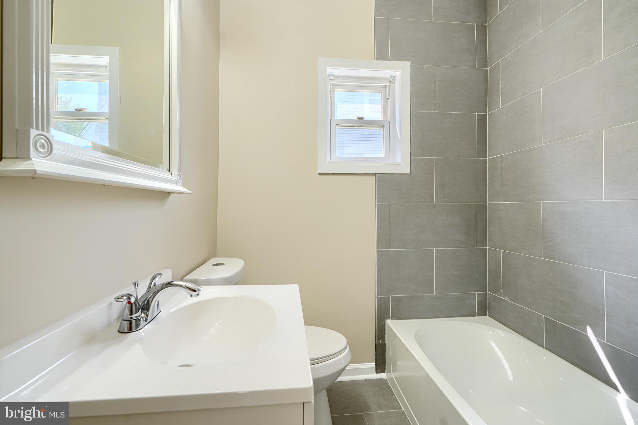 HAMILTON - Residential Lease