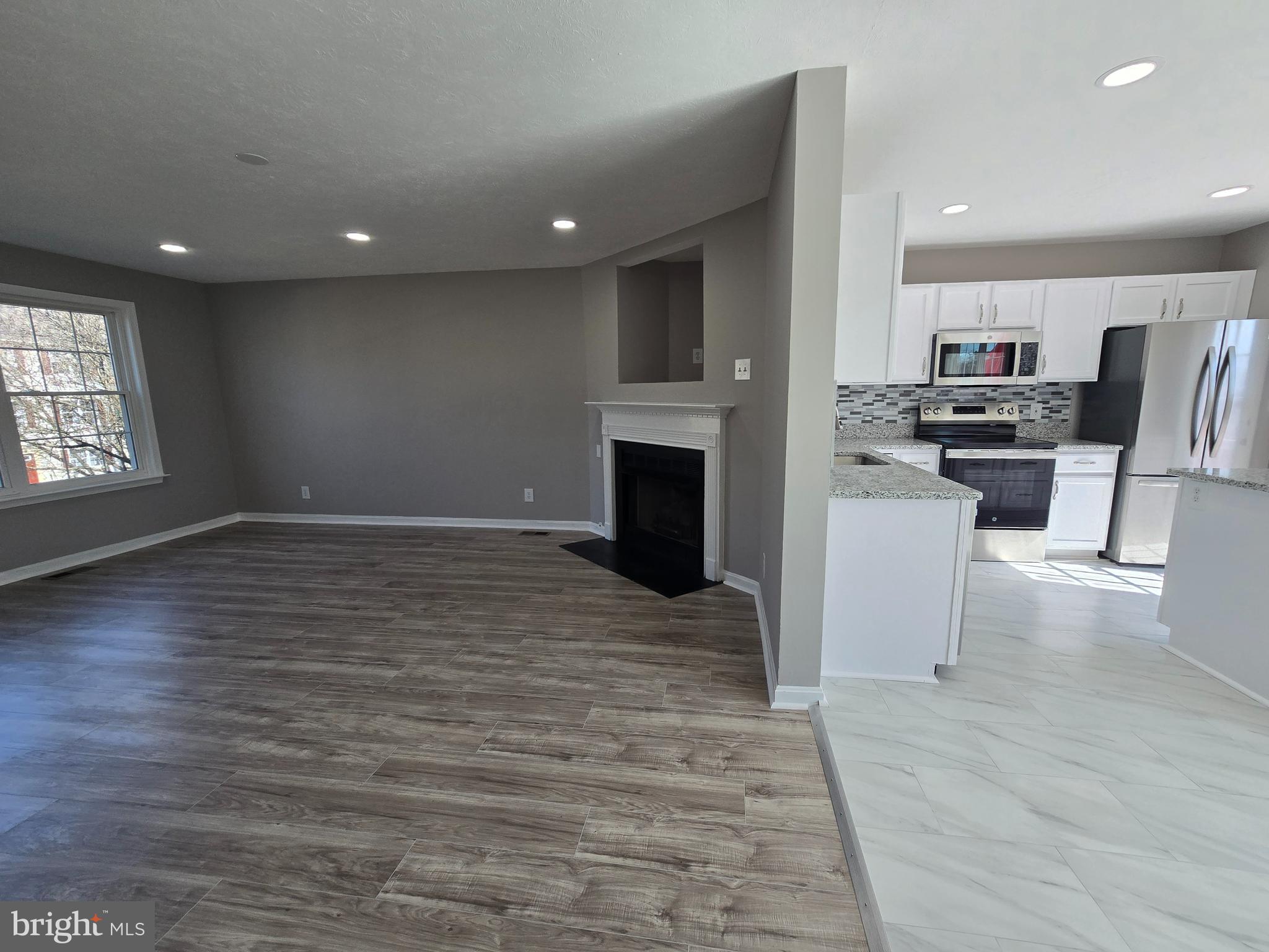 CHARLESTOWN COMMONS - Residential