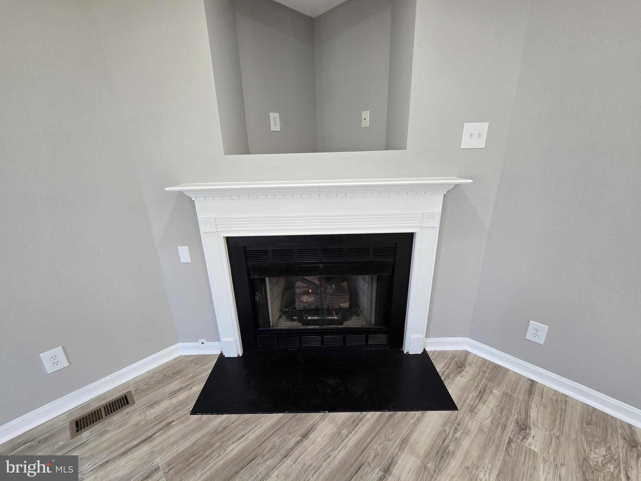 CHARLESTOWN COMMONS - Residential