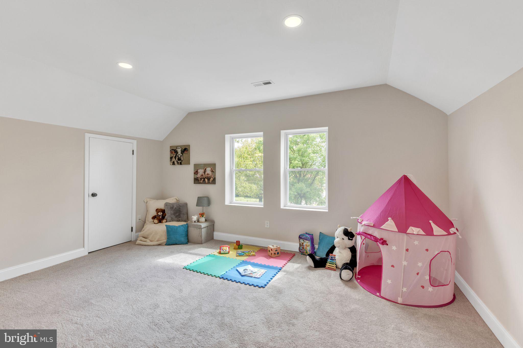 CENTRAL FOREST PARK - Residential