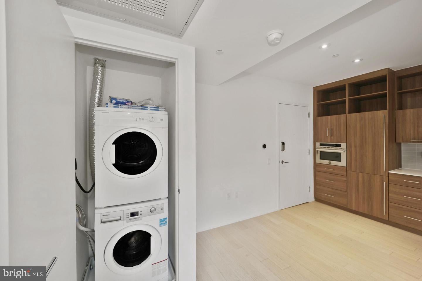2422 17TH STREET NW 206