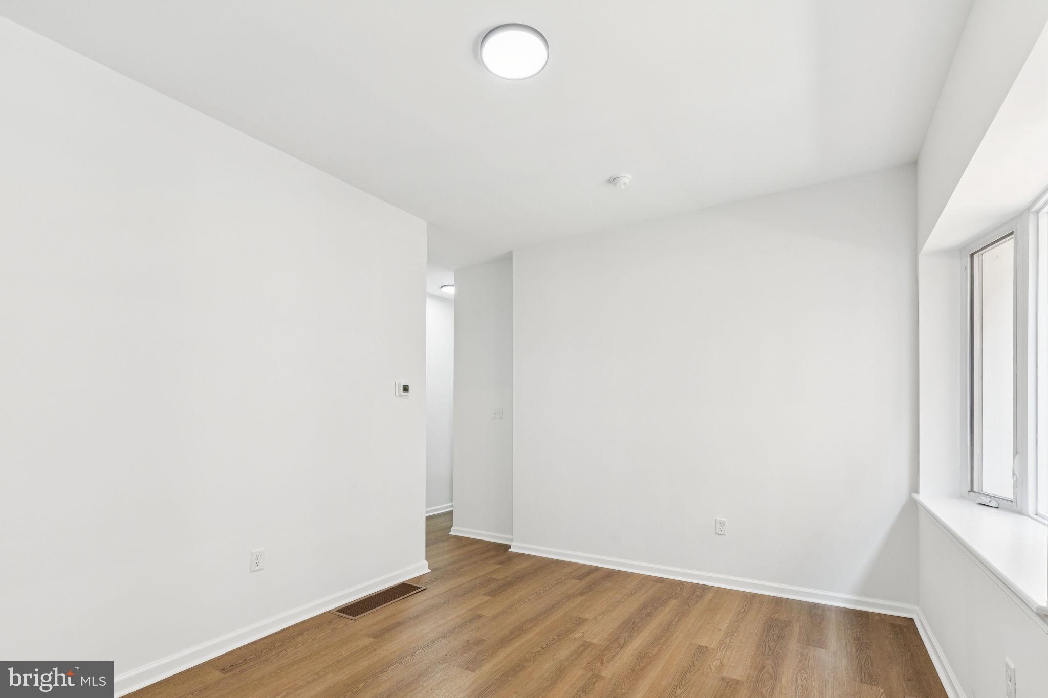 WALNUT HILL - Residential Lease