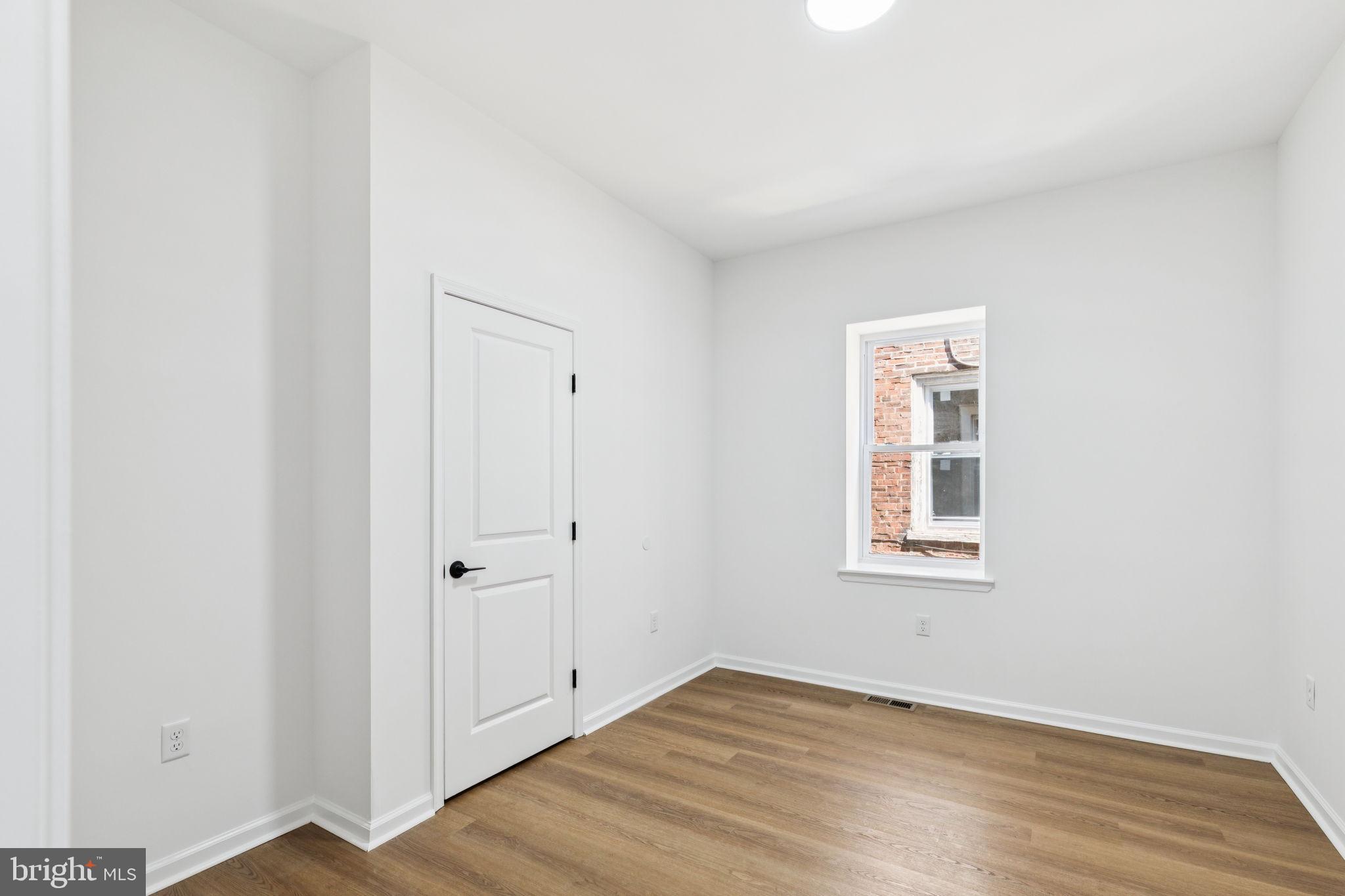 WALNUT HILL - Residential Lease