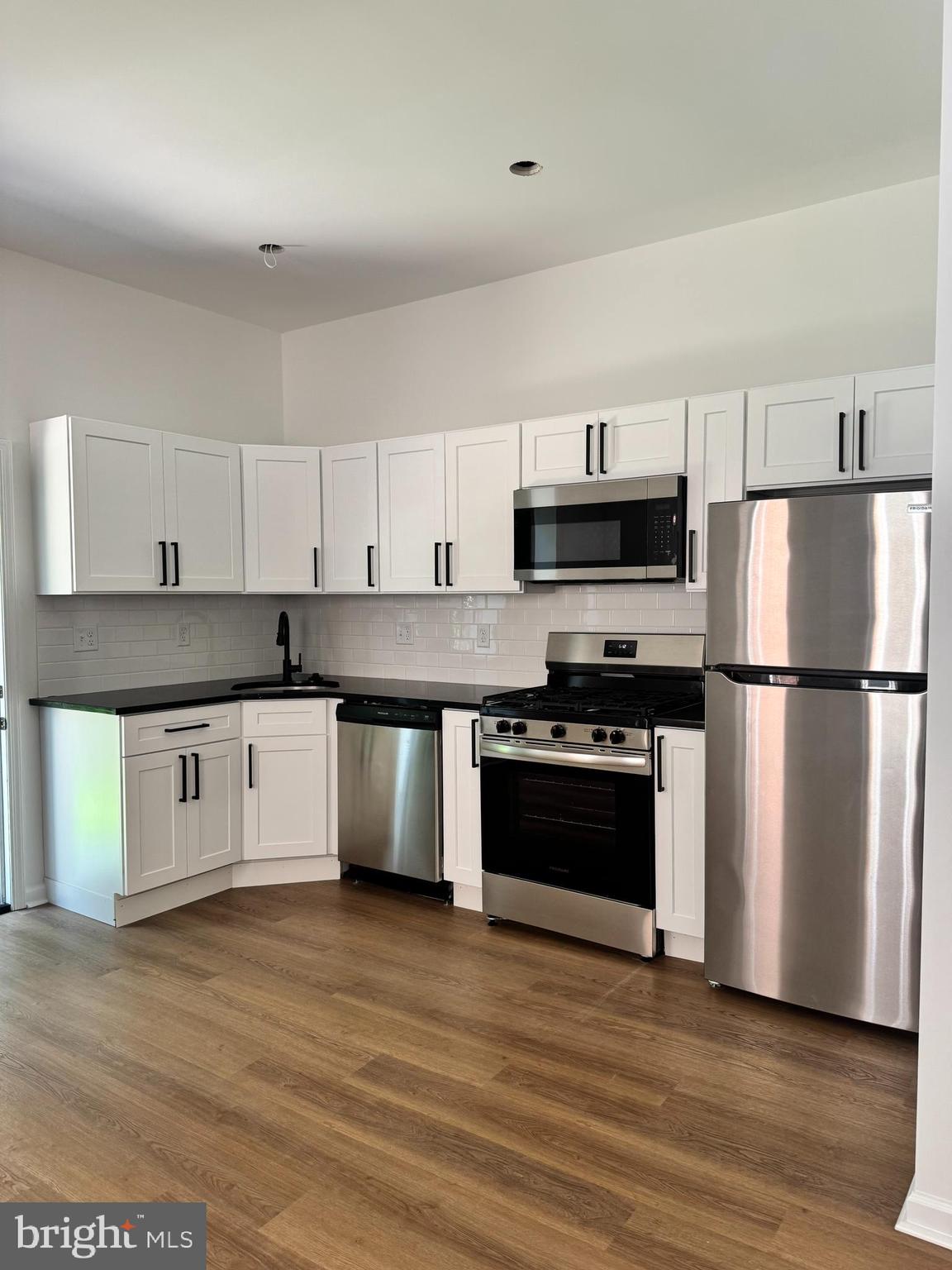 7 N 50TH STREET 1