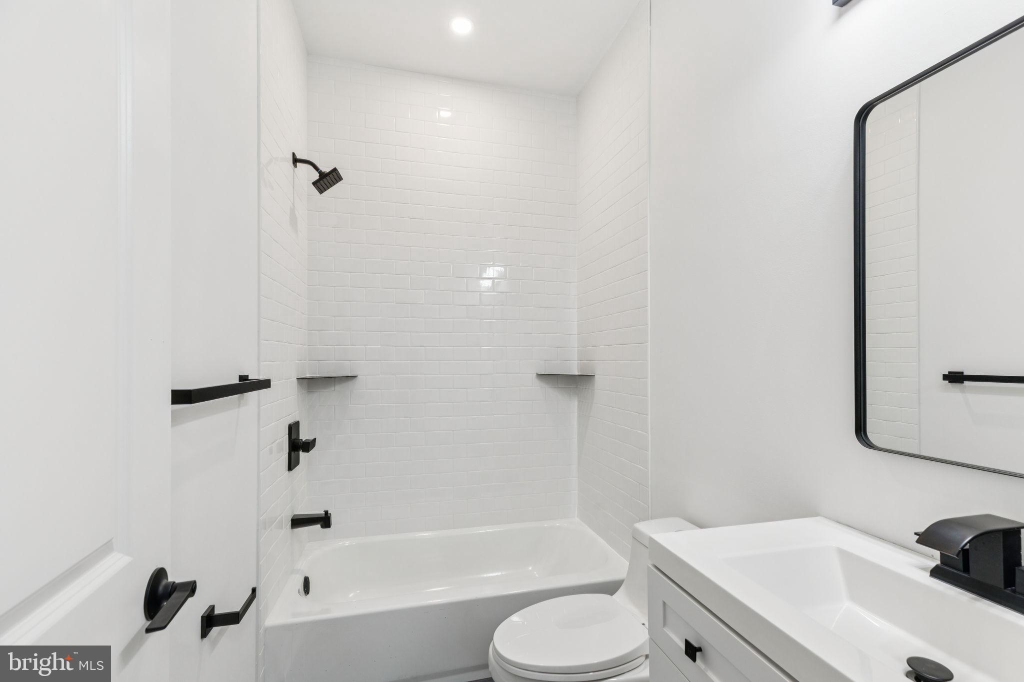7 N 50TH STREET 1
