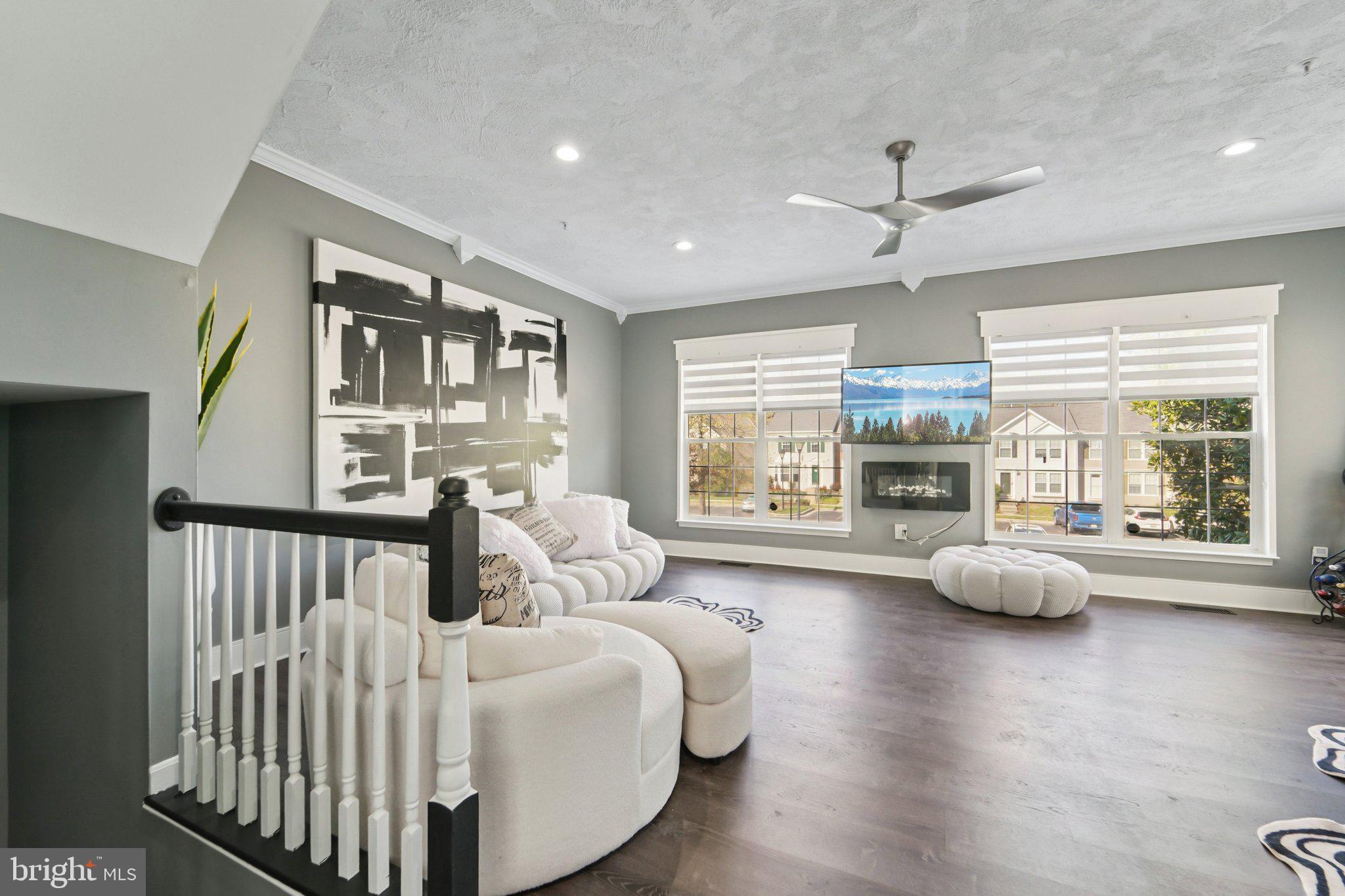 PINEY ORCHARD - Residential