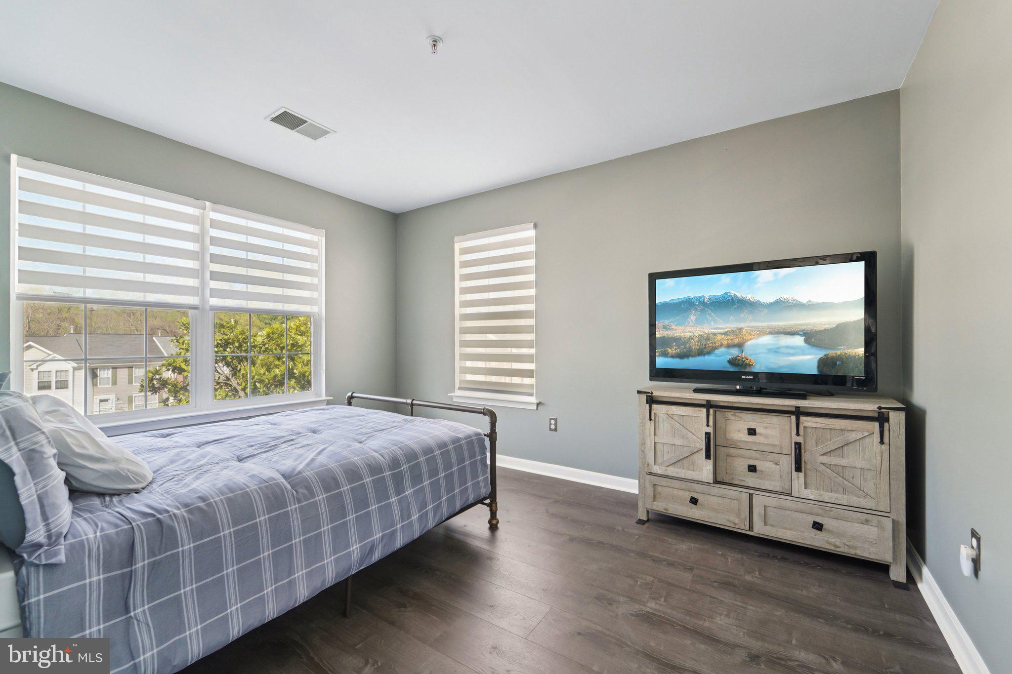 PINEY ORCHARD - Residential