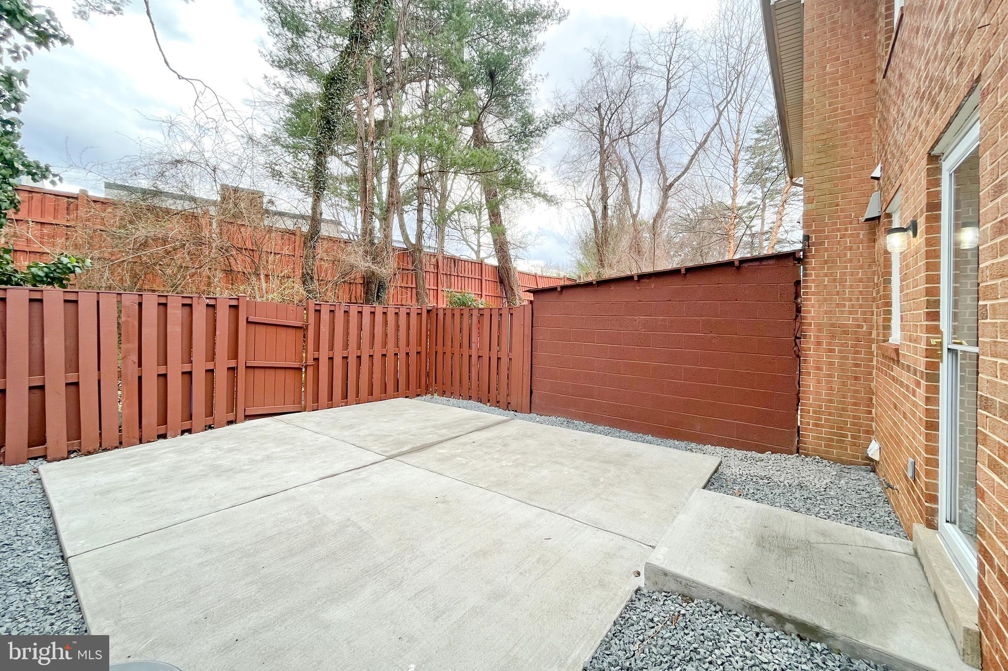 STRATHMEADE SQUARE - Residential Lease