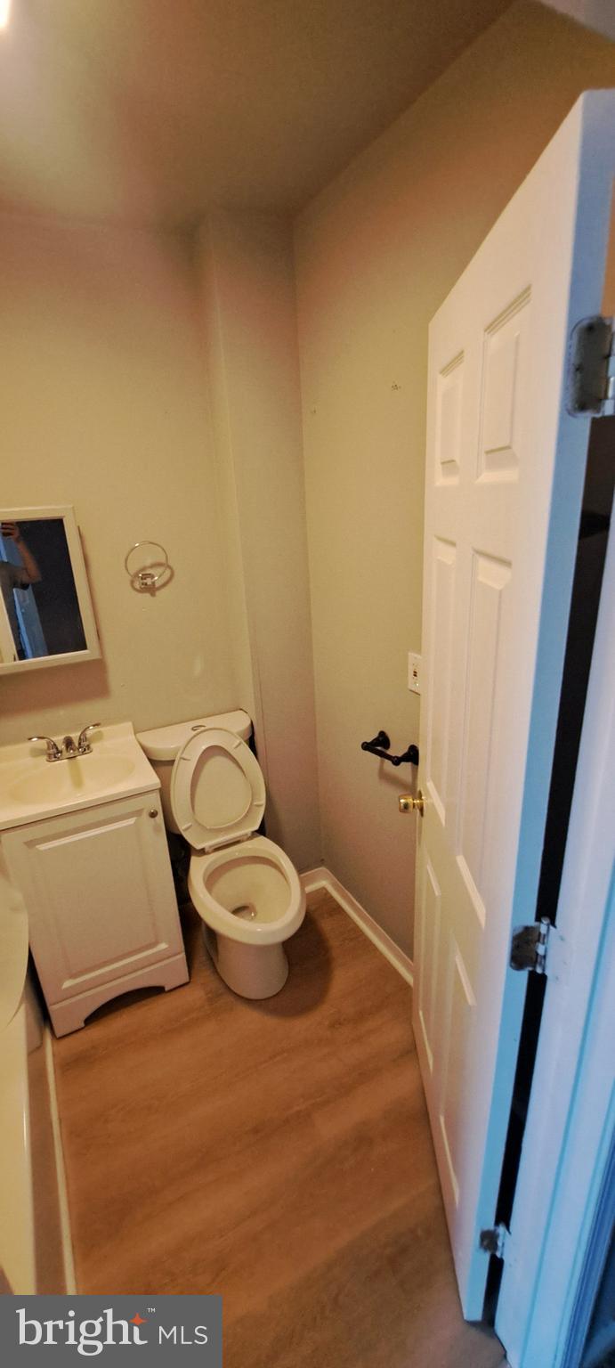 BROADWAY EAST - Residential Lease