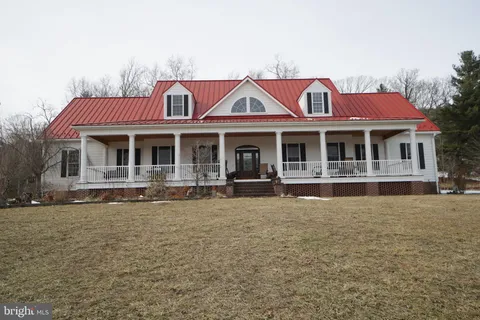 MLS: WVPT2000812