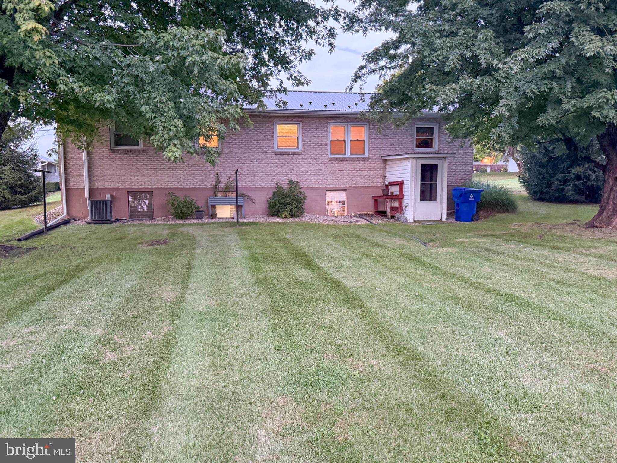 1250 MARVERN DRIVE W