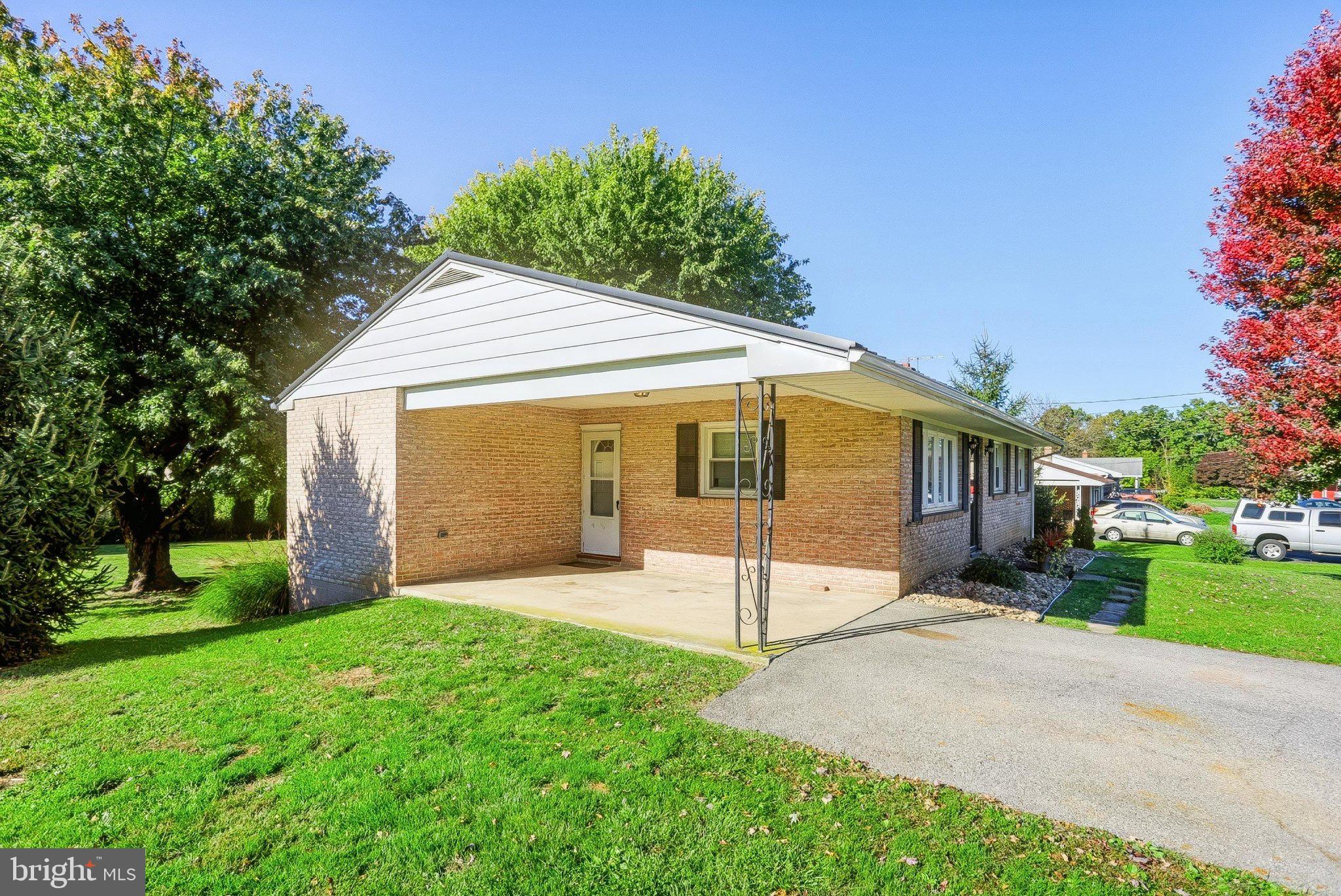 1250 MARVERN DRIVE W