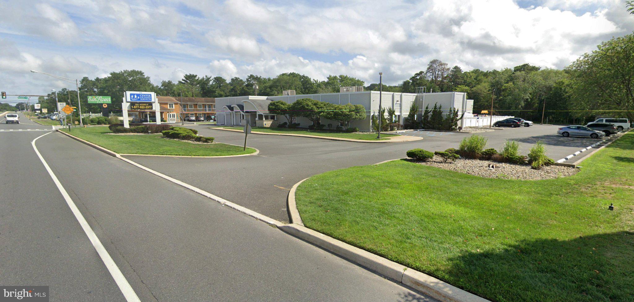 312 E WHITE HORSE PIKE