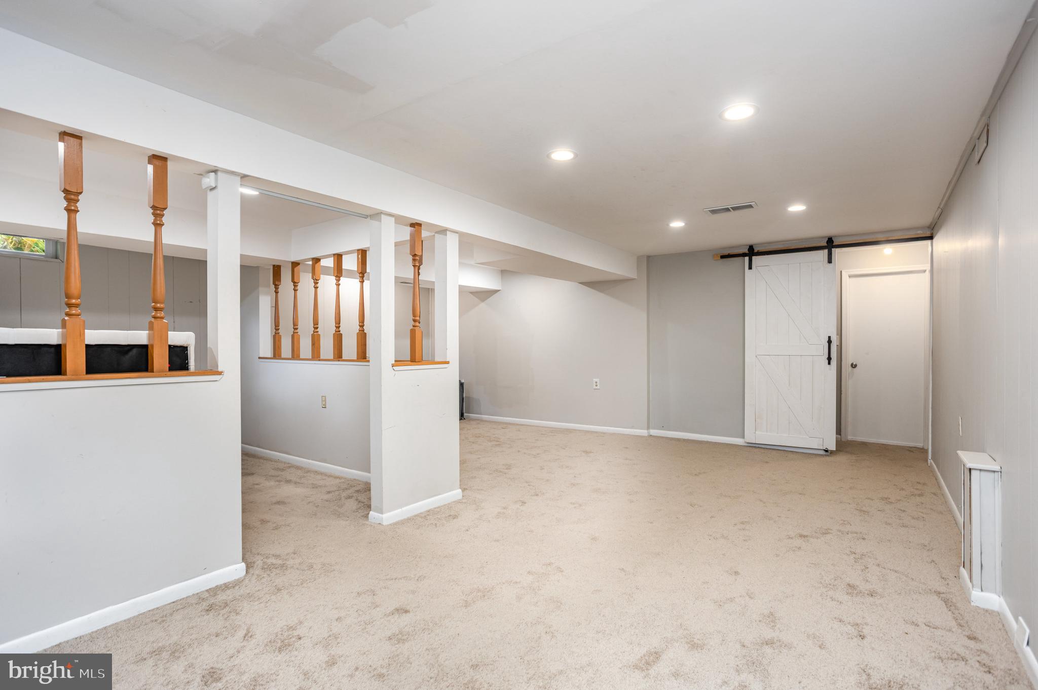 LONG REACH - Residential