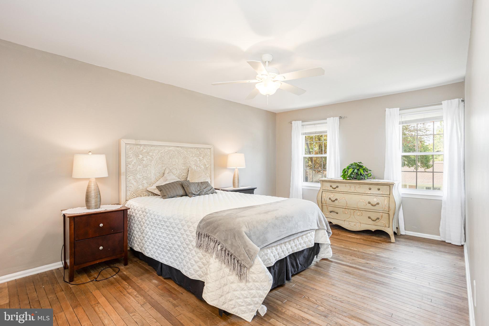 LONG REACH - Residential