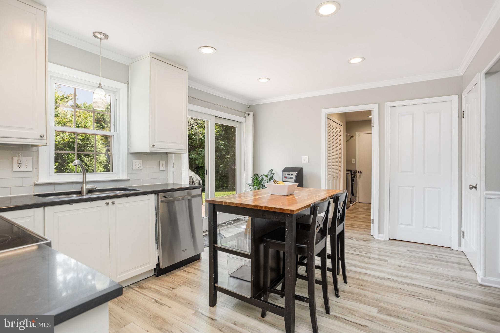 LONG REACH - Residential