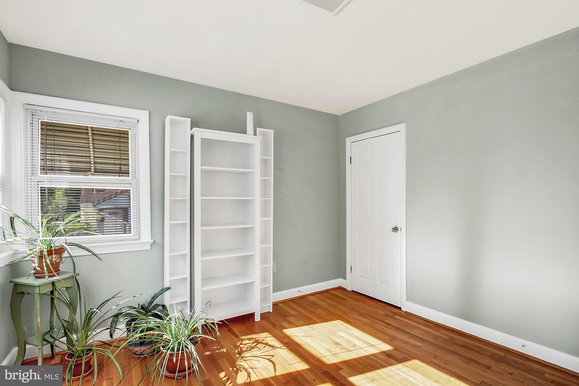 ELKTON - Residential