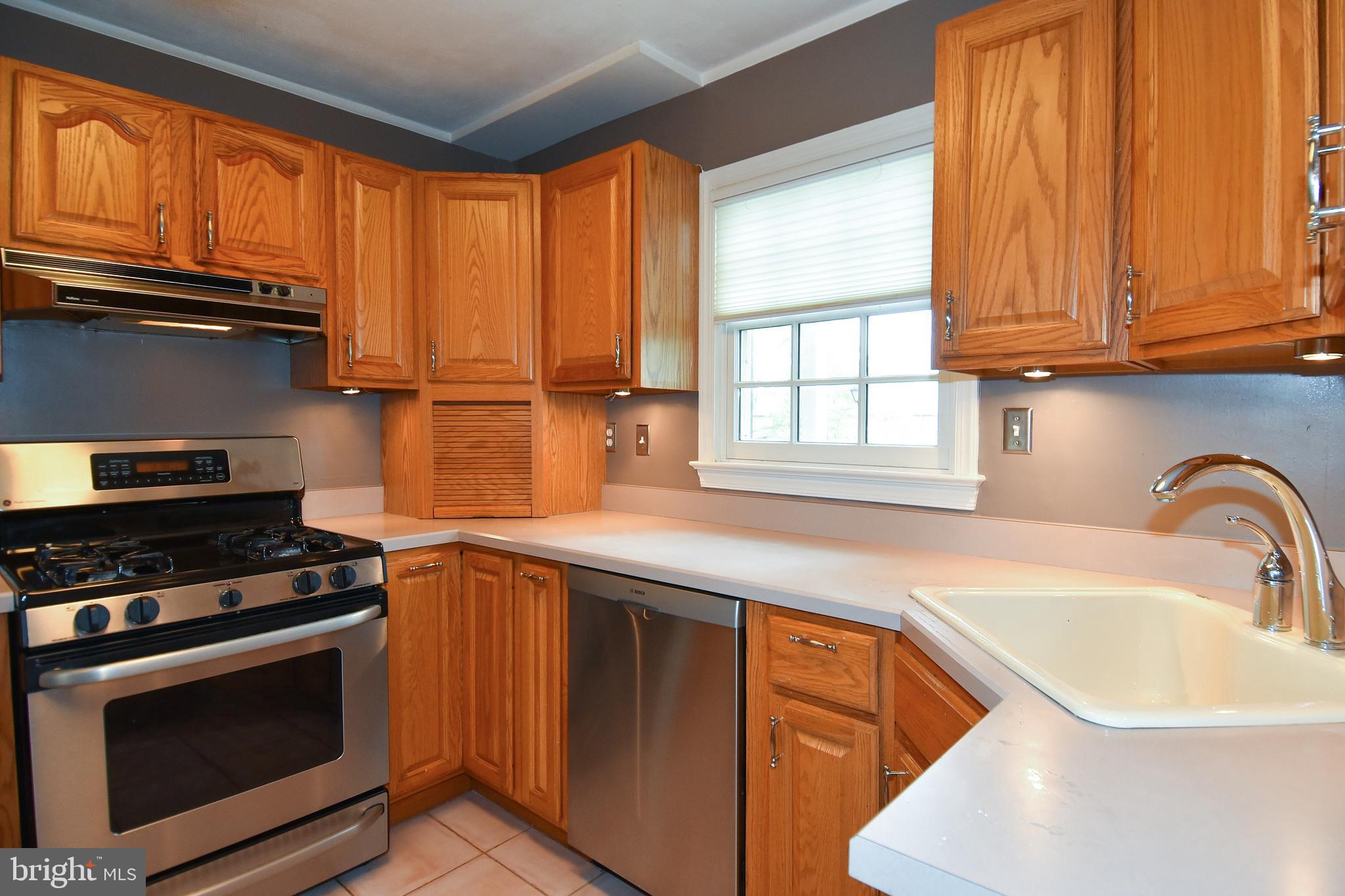 1531 PATRICK HENRY DRIVE