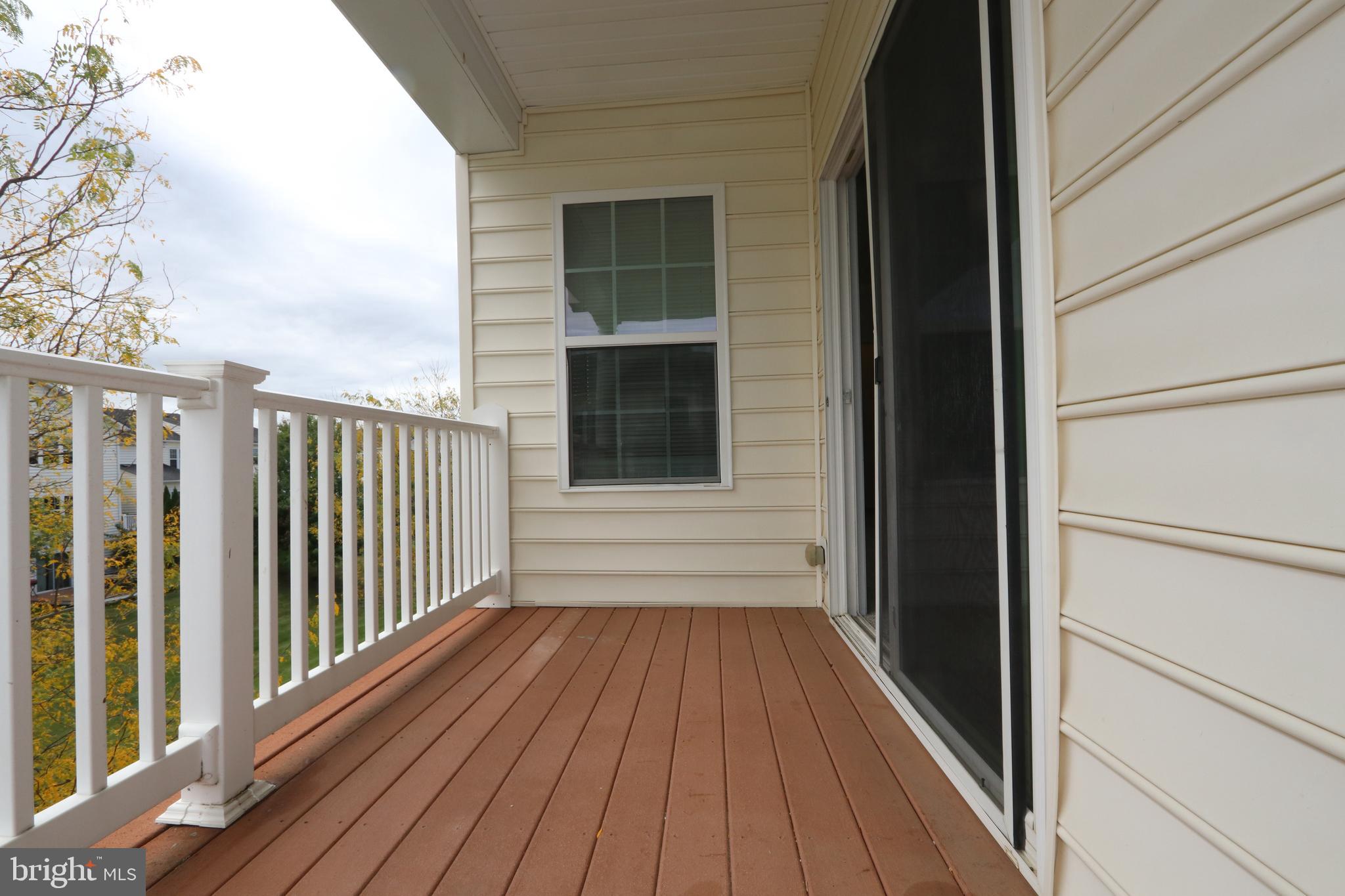 ROUND HILL - Residential