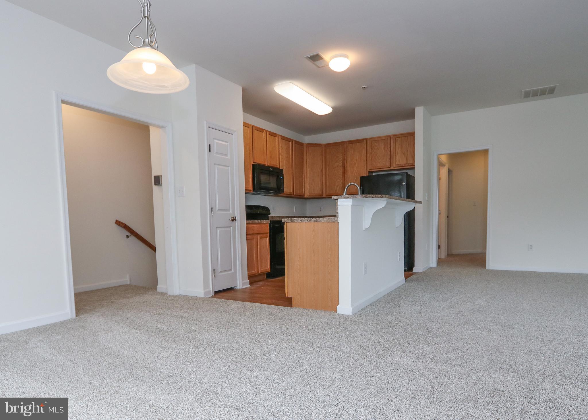 ROUND HILL - Residential