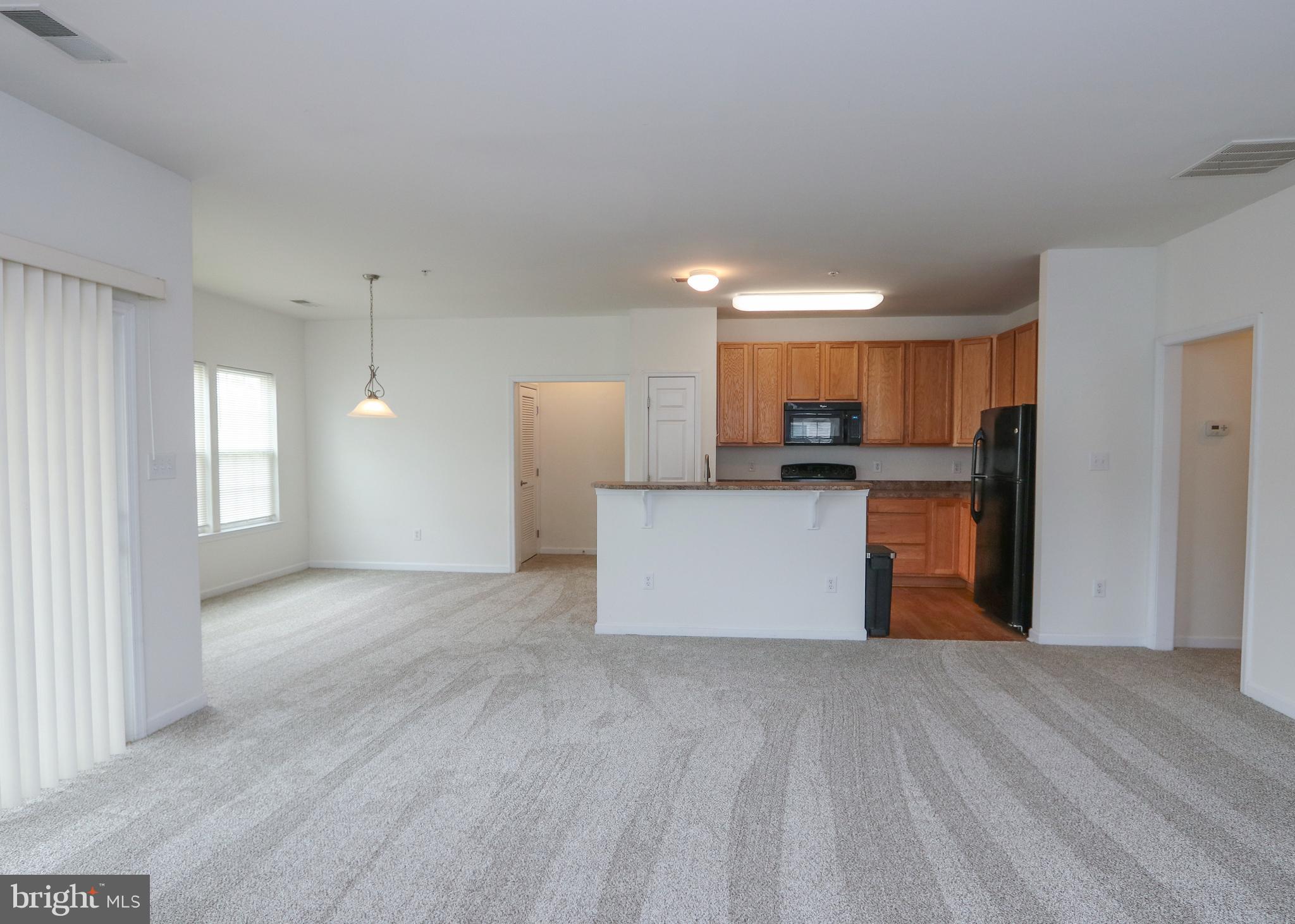 ROUND HILL - Residential