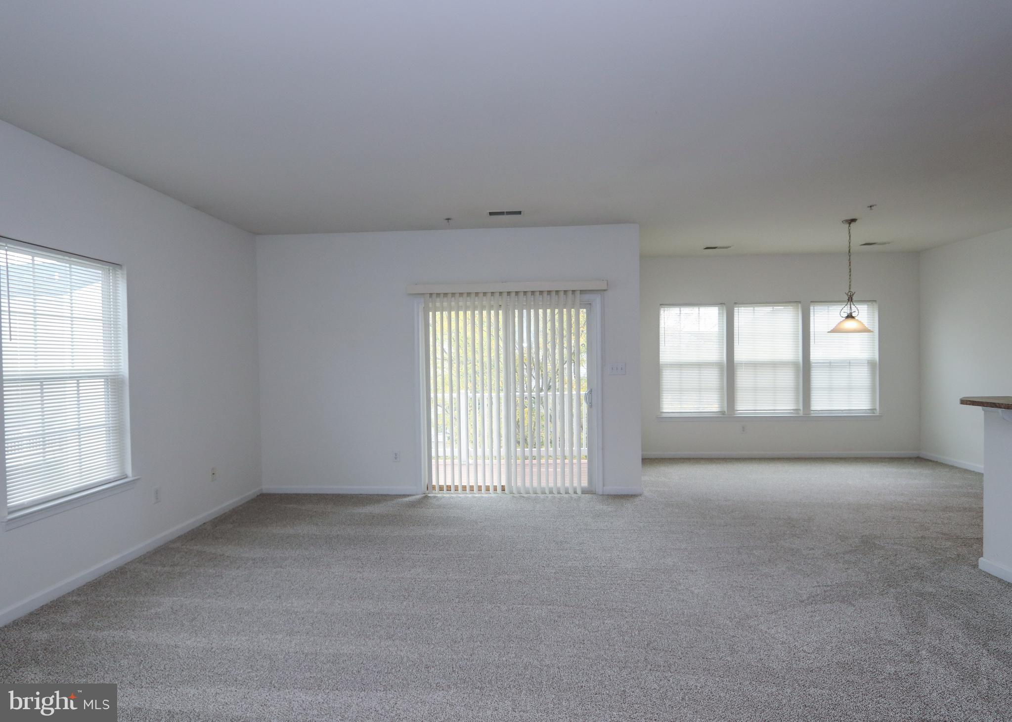 ROUND HILL - Residential