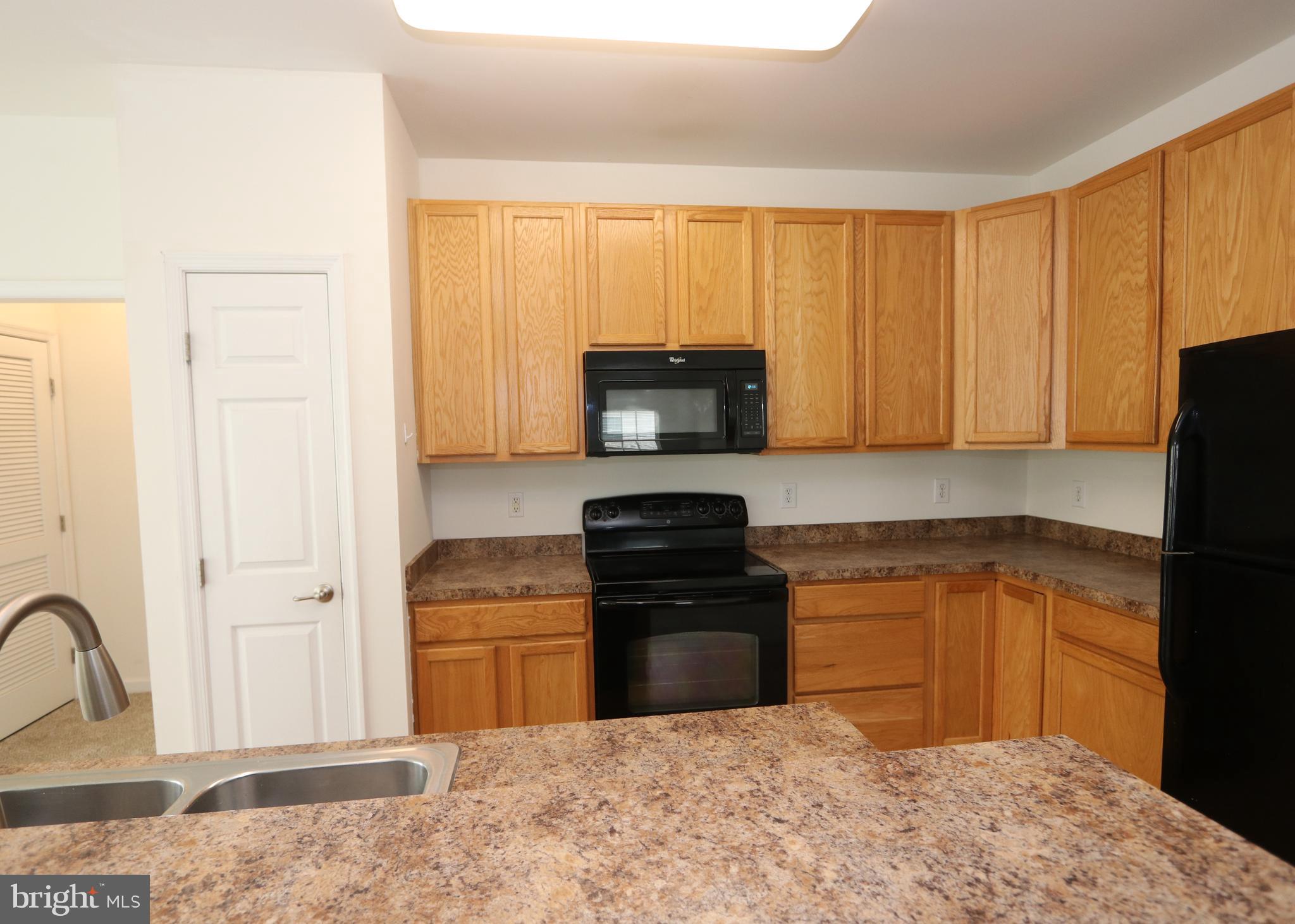 ROUND HILL - Residential