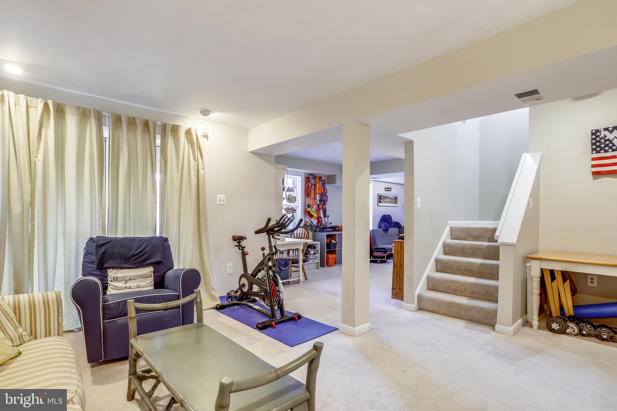 MONTCLAIR - Residential