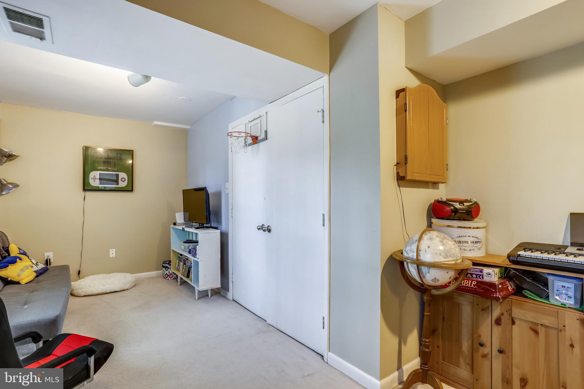 MONTCLAIR - Residential