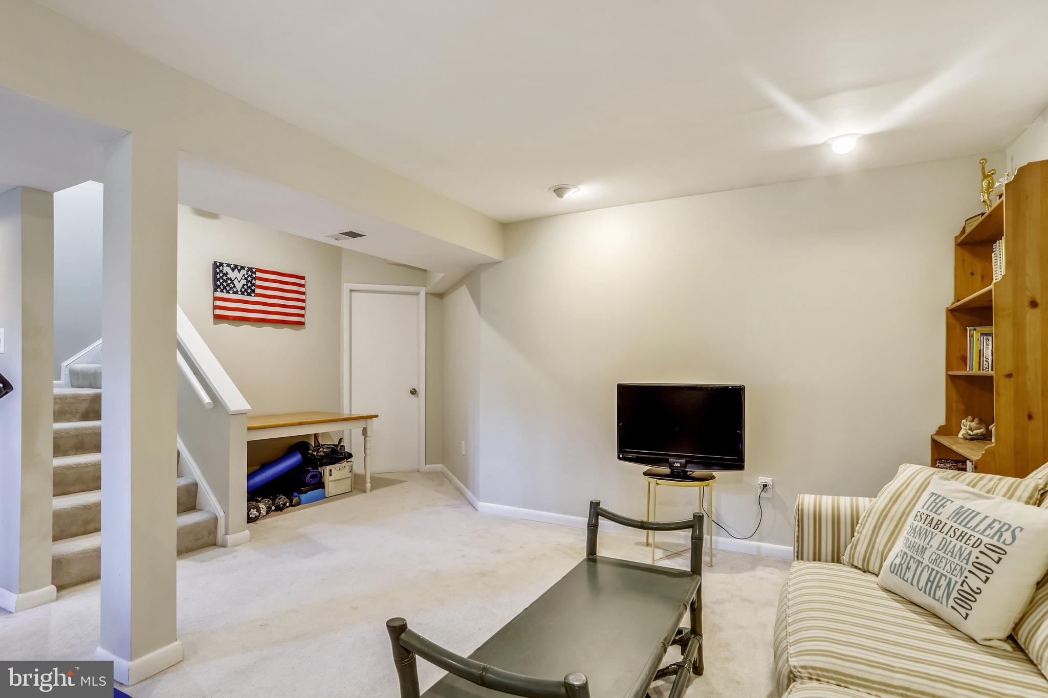 MONTCLAIR - Residential