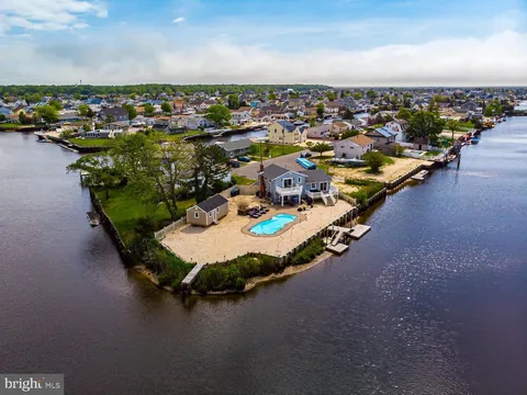 33 W Delaware Drive, Little Egg Harbor Twp, NJ MLS: NJOC2033184