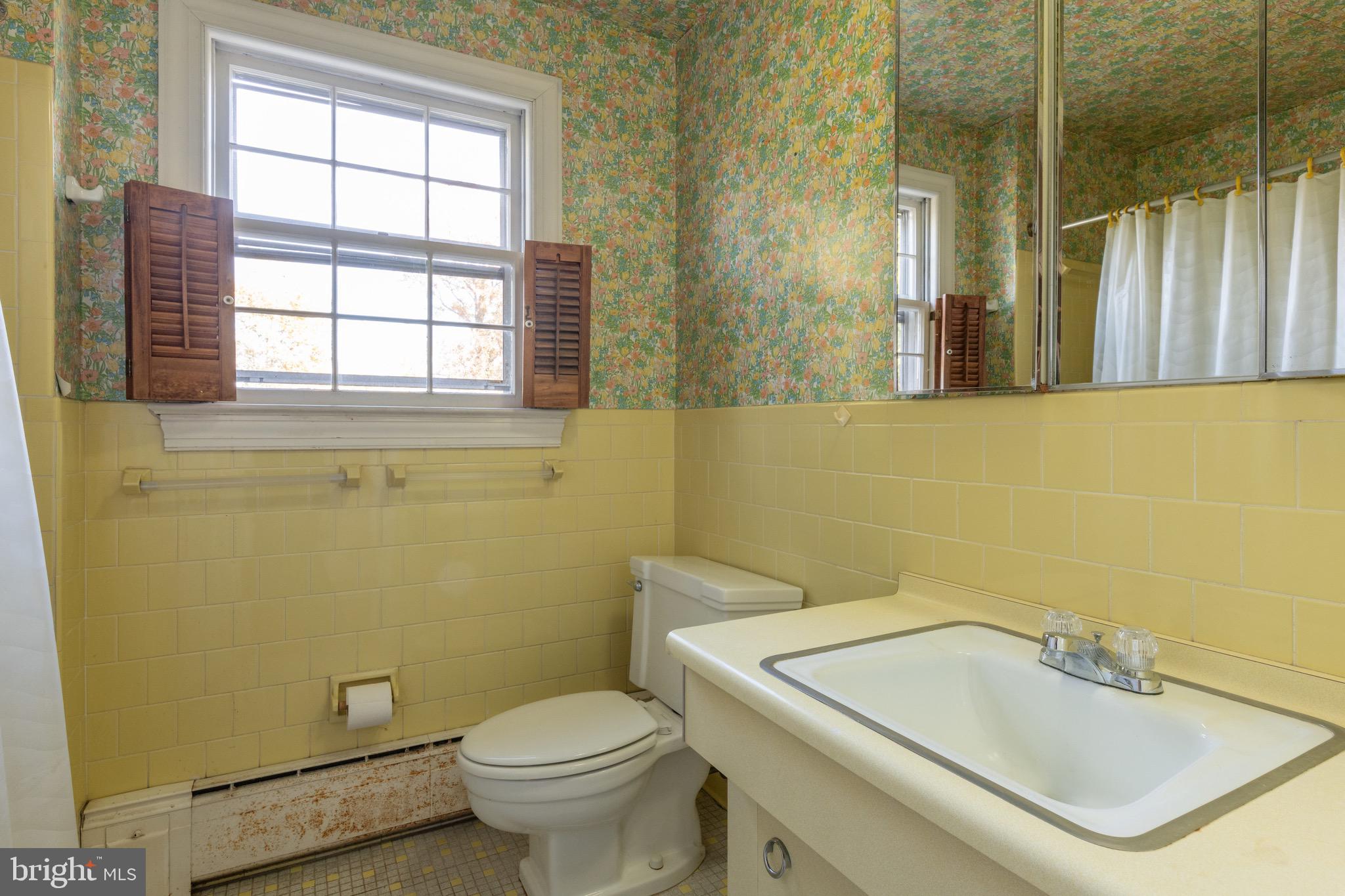 NORTH ARLINGTON - Land