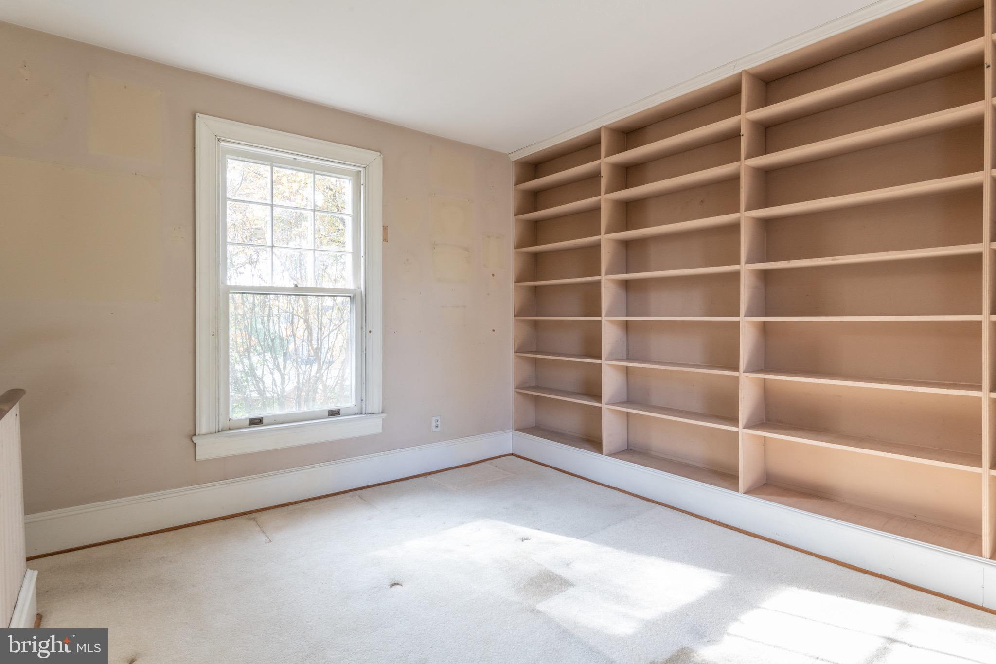 NORTH ARLINGTON - Land