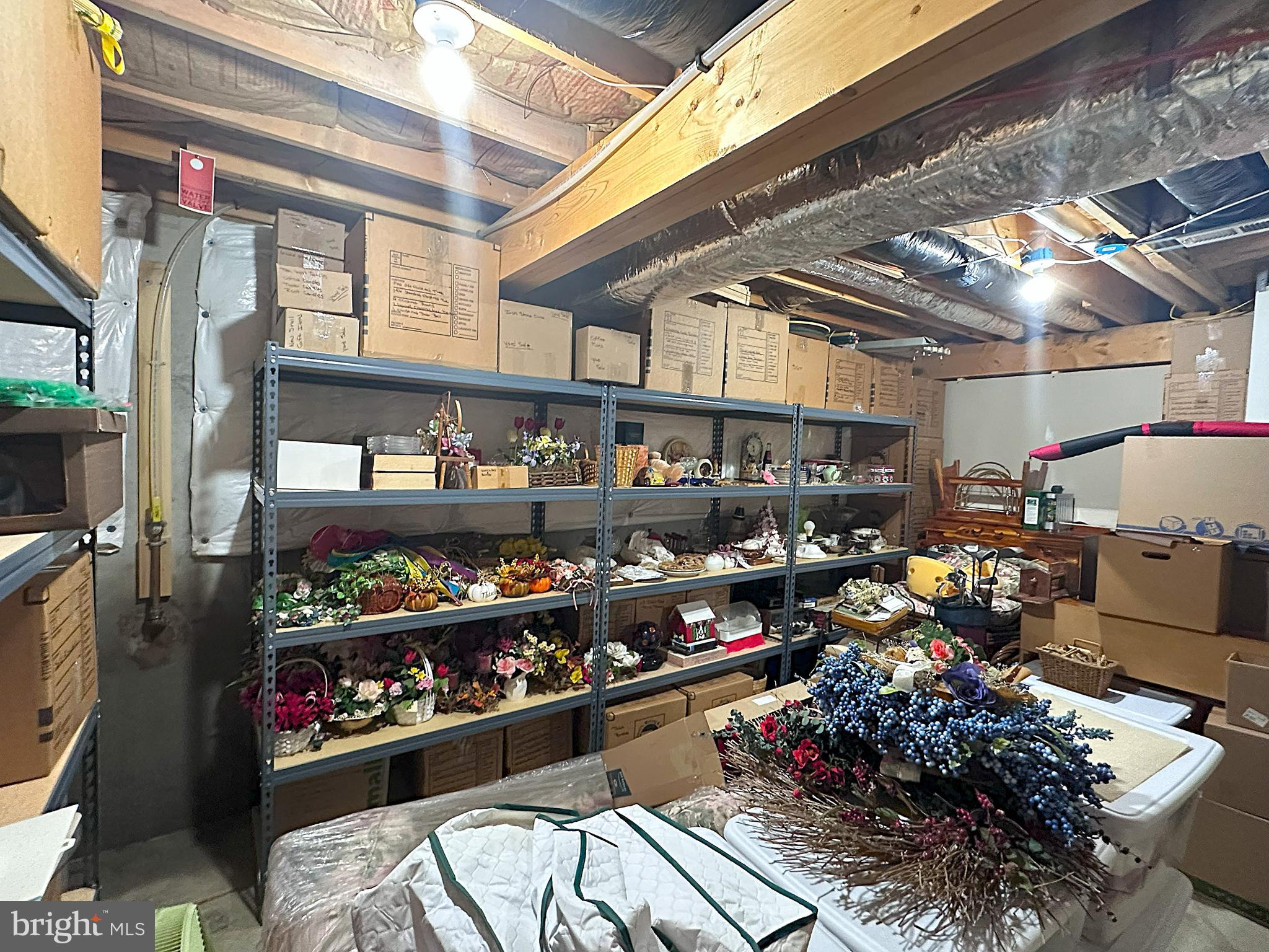 CRESTFIELD - Residential